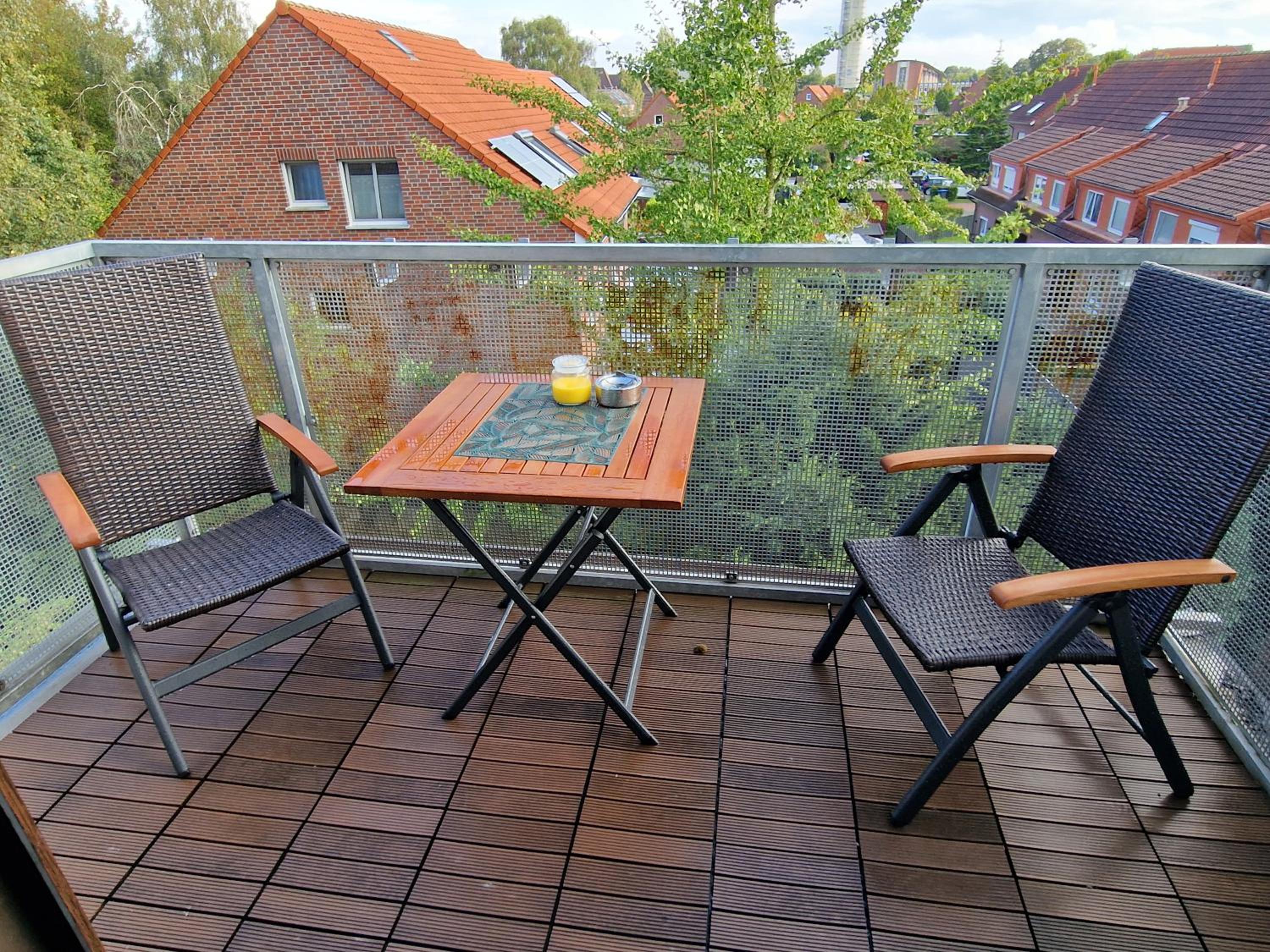 98qm Wohnung im Villenviertel - Voll ausgestattet mit Balkon und Kamin - WLAN gratis view 2
