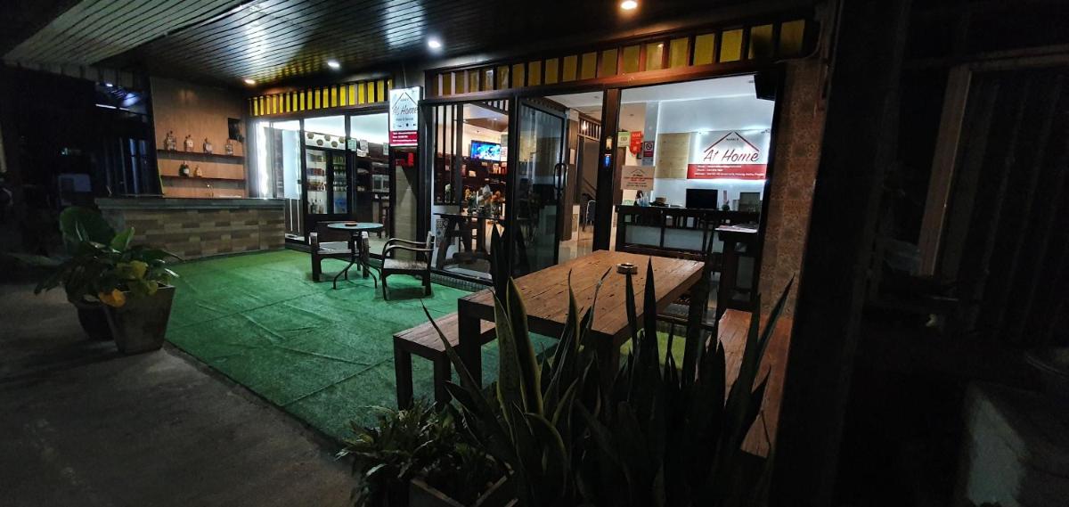 restaurant