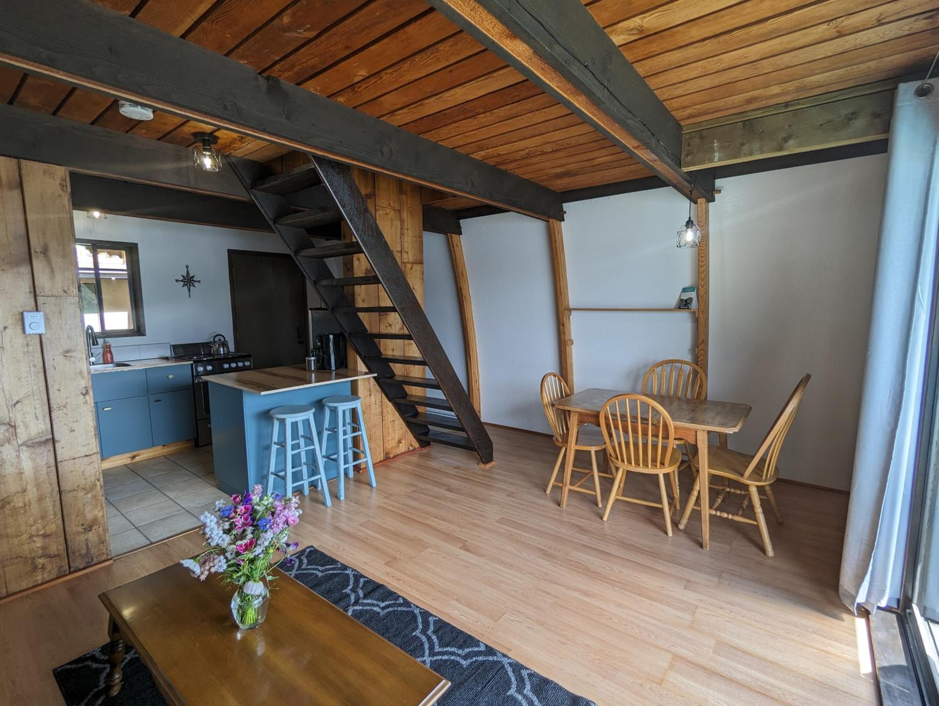 Jade Resort-Oceanfront Suites in Gowlland Harbour