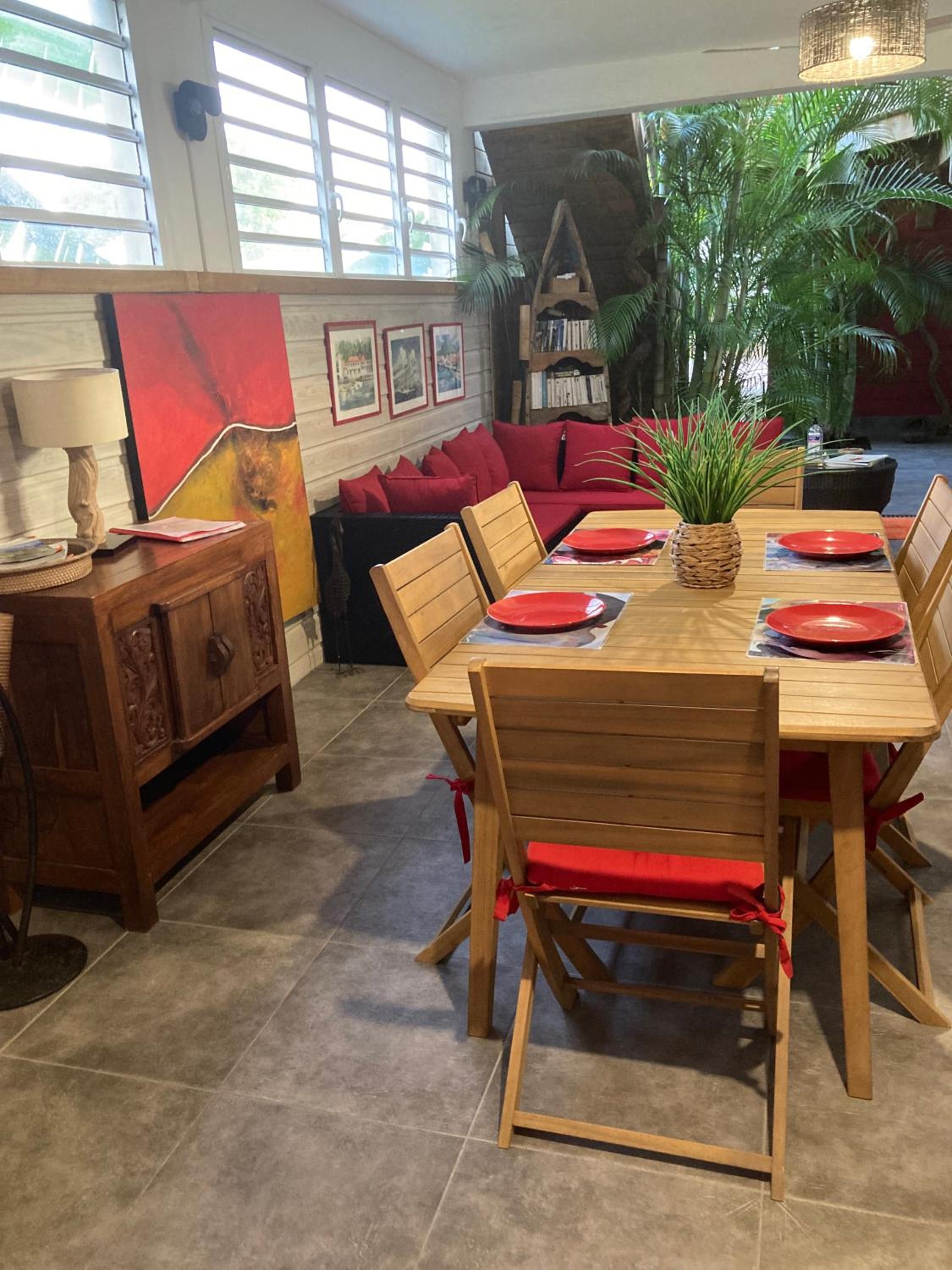 dining
