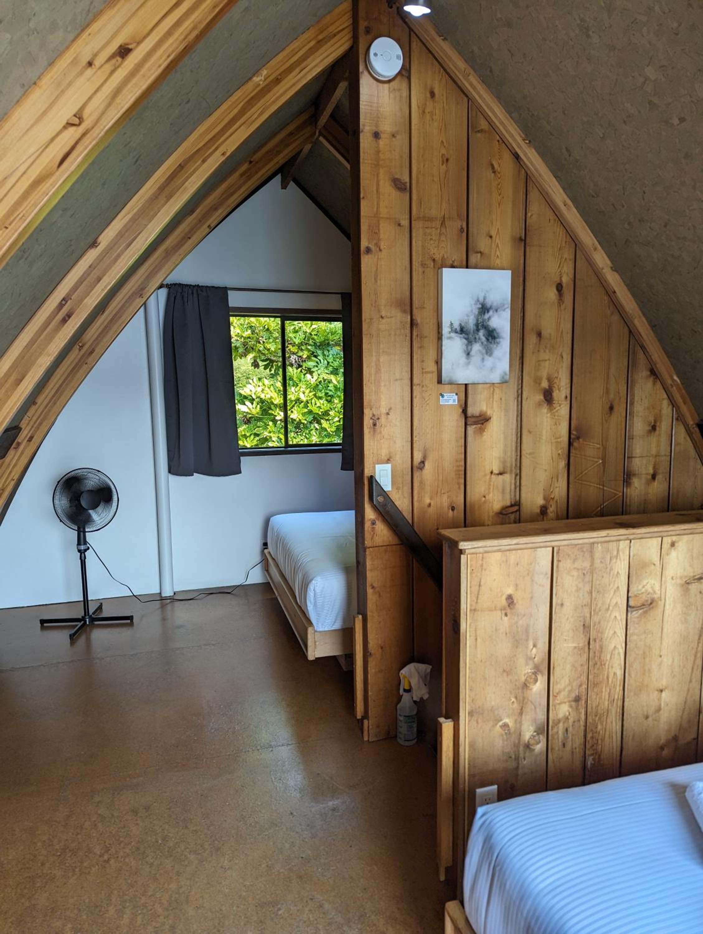 Jade Resort-Oceanfront Suites in Gowlland Harbour