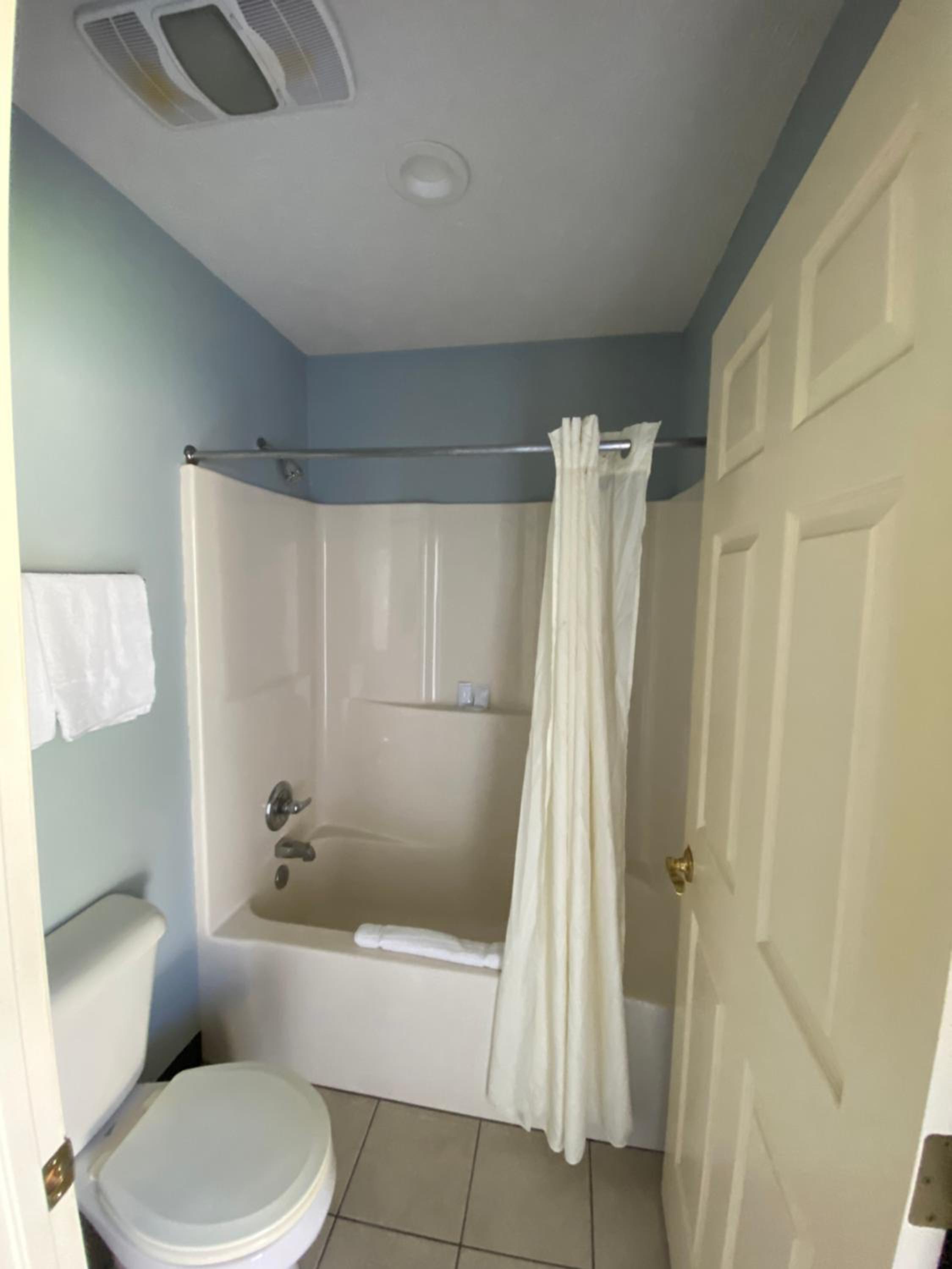 Aya's Blossoms Inn - Property Image 13