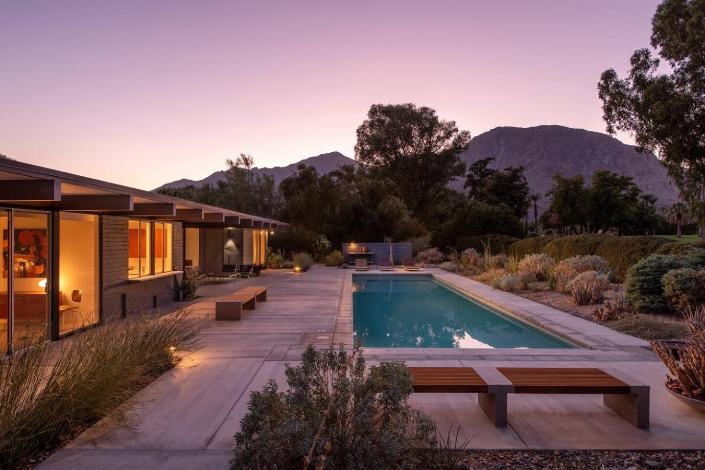 The Milky Way Modern Desert Retreat view 2