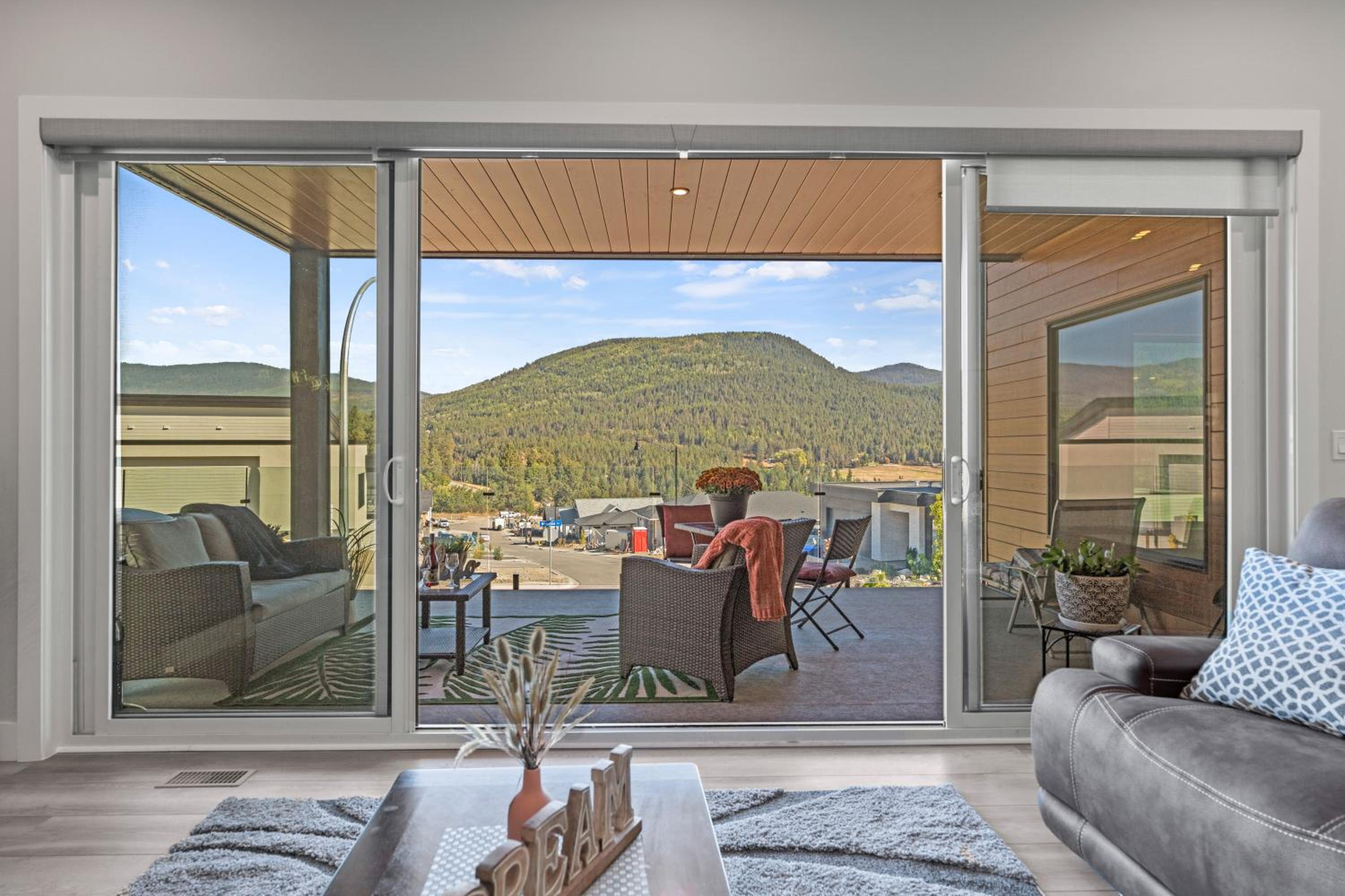 Above It All - Upper Suite, Close to Ski Resort