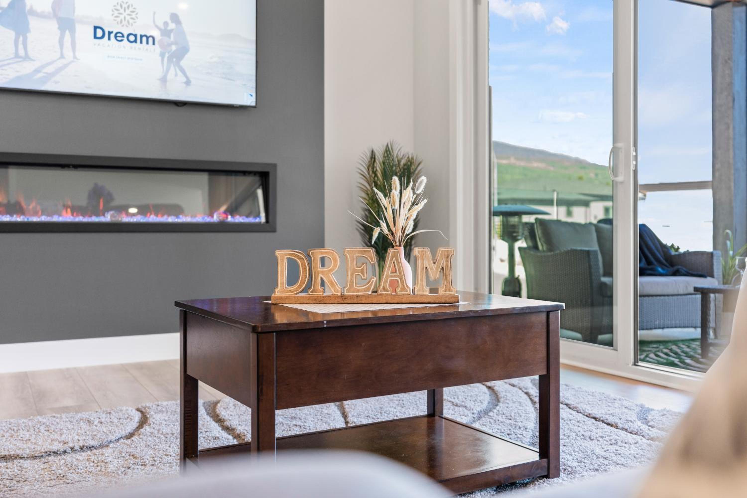 Above It All - Upper Suite, Close to Ski Resort