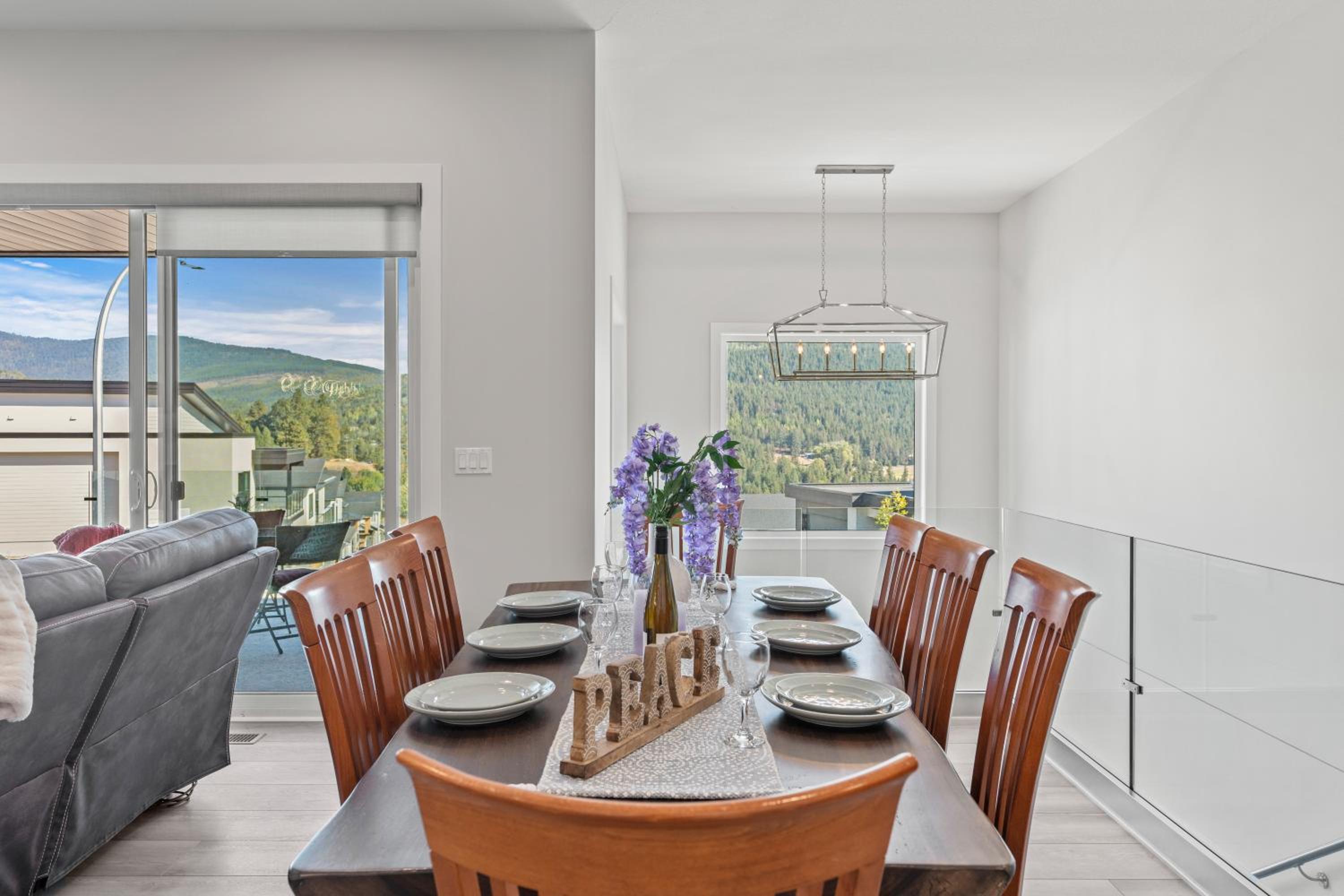 Above It All - Upper Suite, Close to Ski Resort