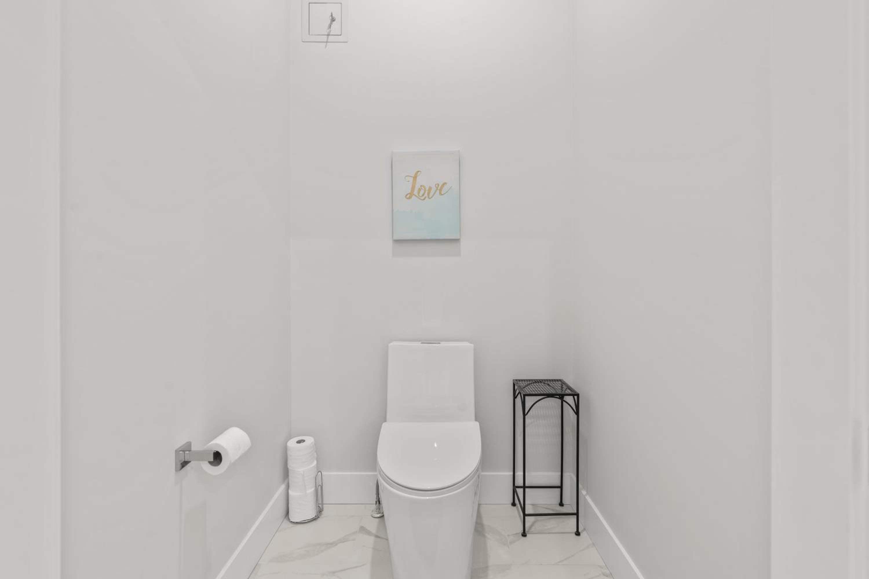 Above It All - Upper Suite, Close to Ski Resort