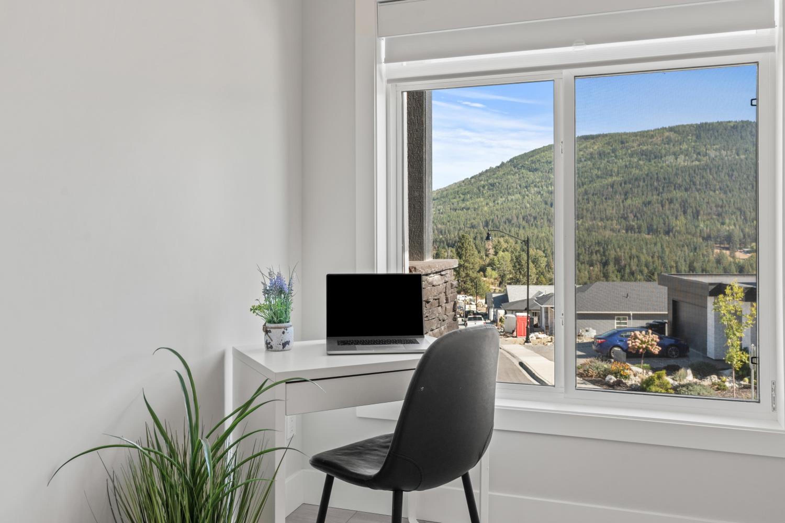 Above It All - Upper Suite, Close to Ski Resort