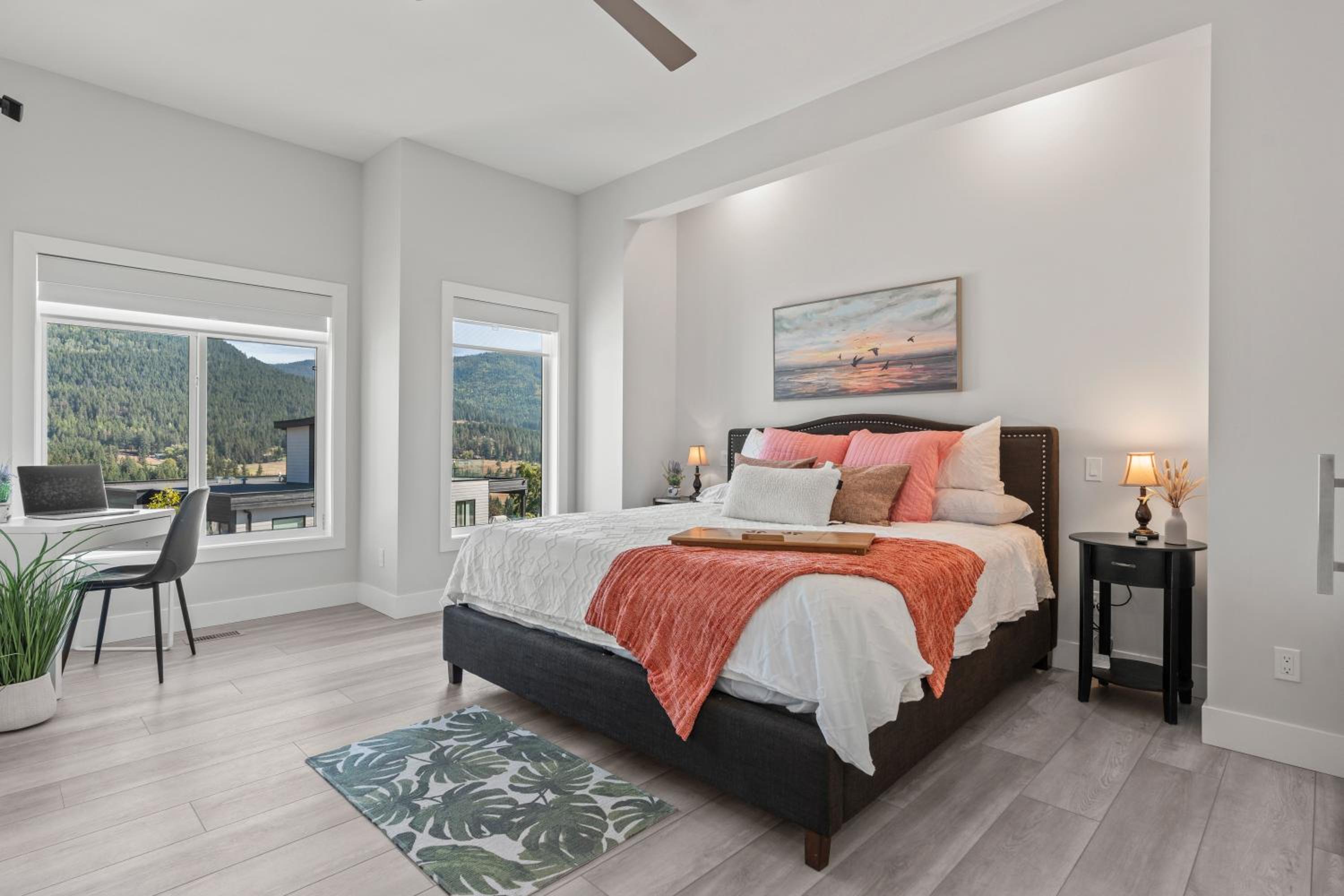 Above It All - Upper Suite, Close to Ski Resort