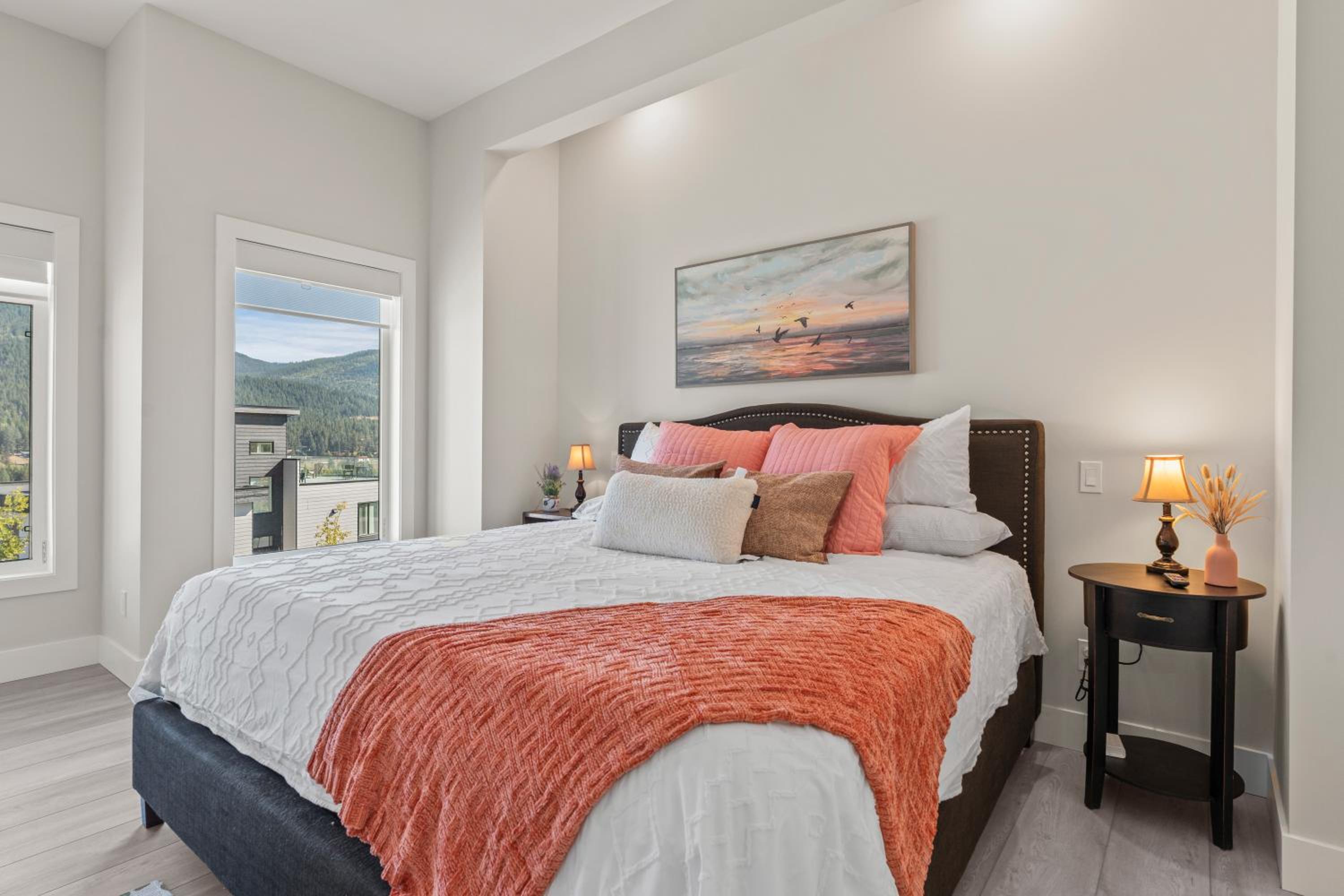 Above It All - Upper Suite, Close to Ski Resort