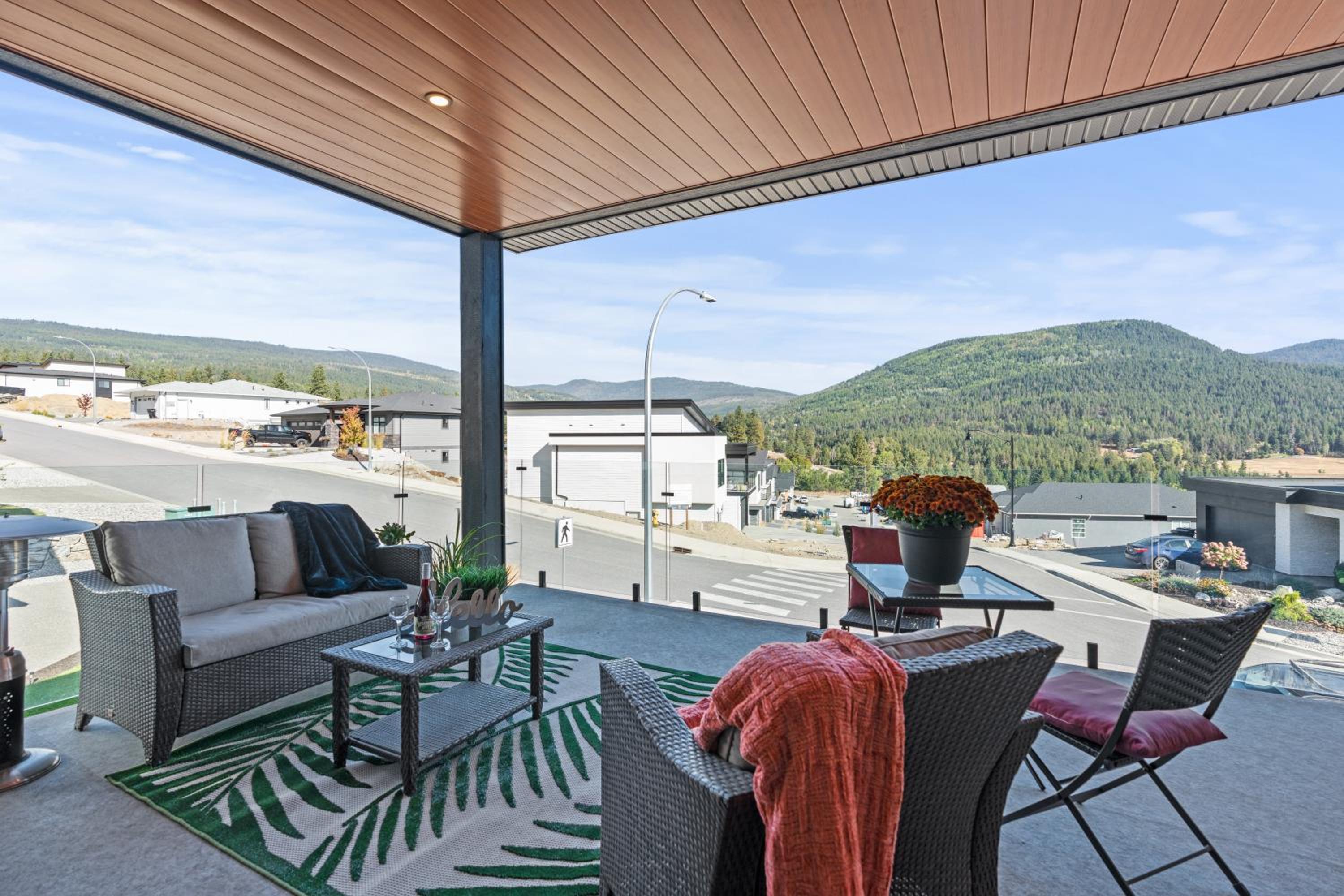 Above It All - Upper Suite, Close to Ski Resort