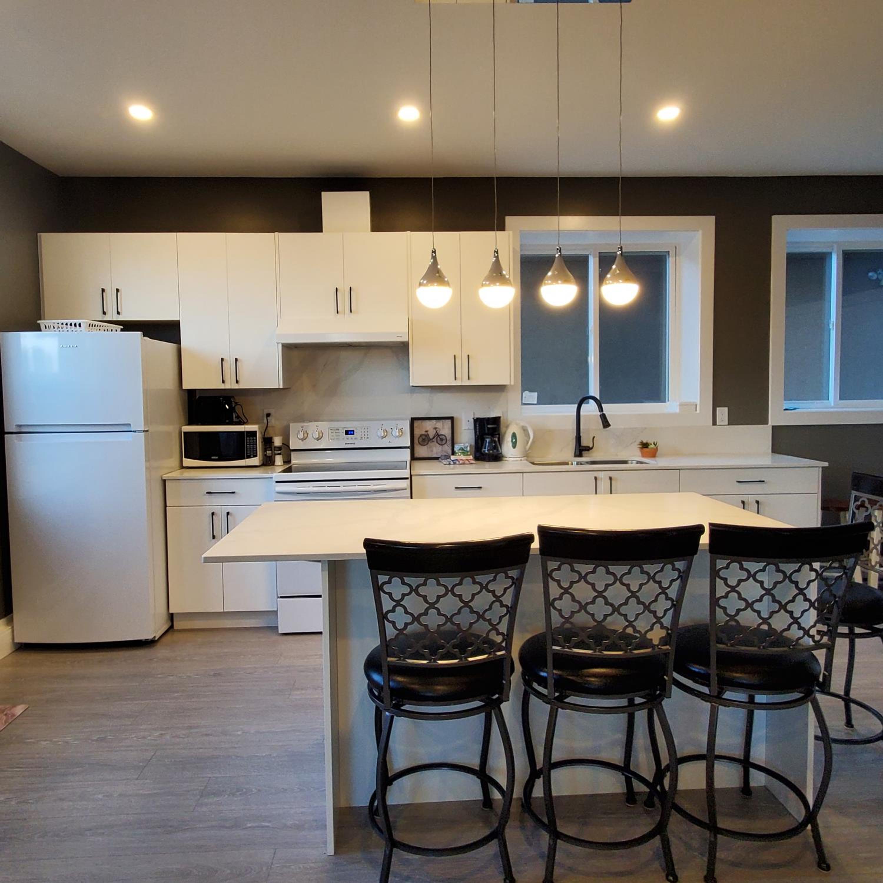 Garden House Near Heritage Park-Coliseum -HWY 1-Fishing-Cultus Lake