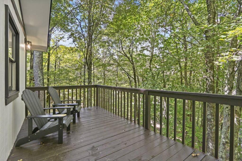 Mtn Oasis! HotTub! Pets Approved! 5min to Ski! view 3