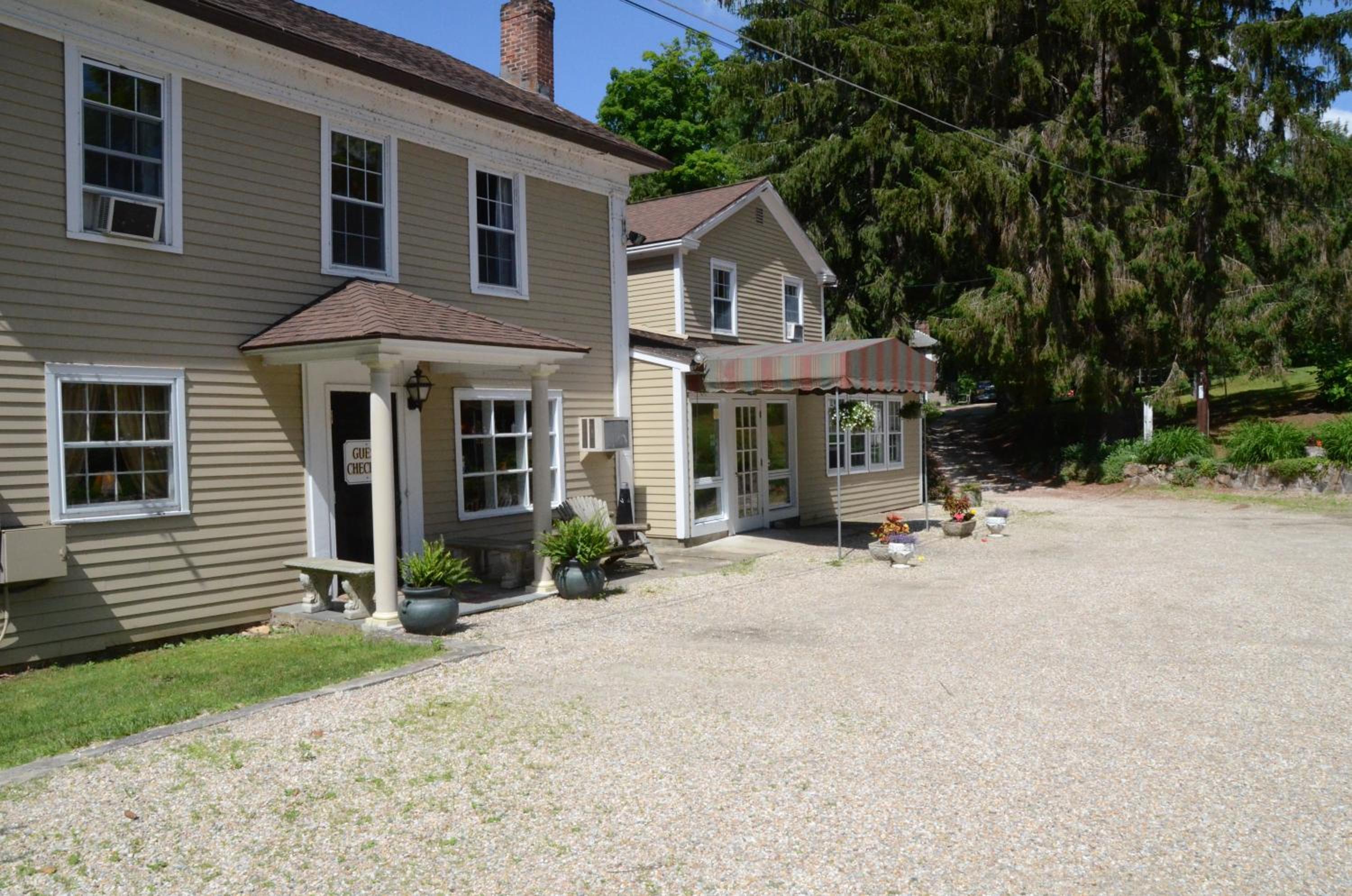 Cornwall Inn