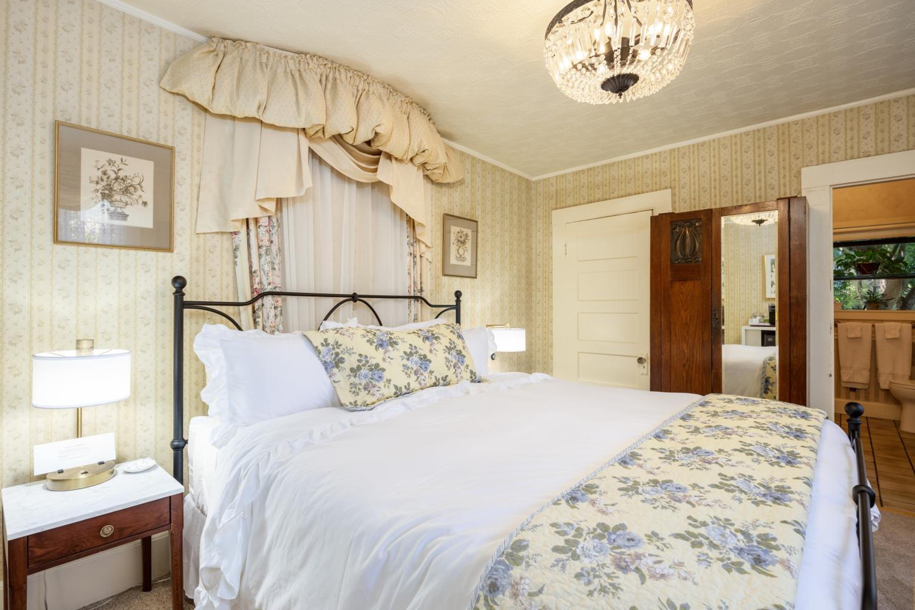 Half Moon Bay Vacations - Mill Rose Inn - Property Image 56