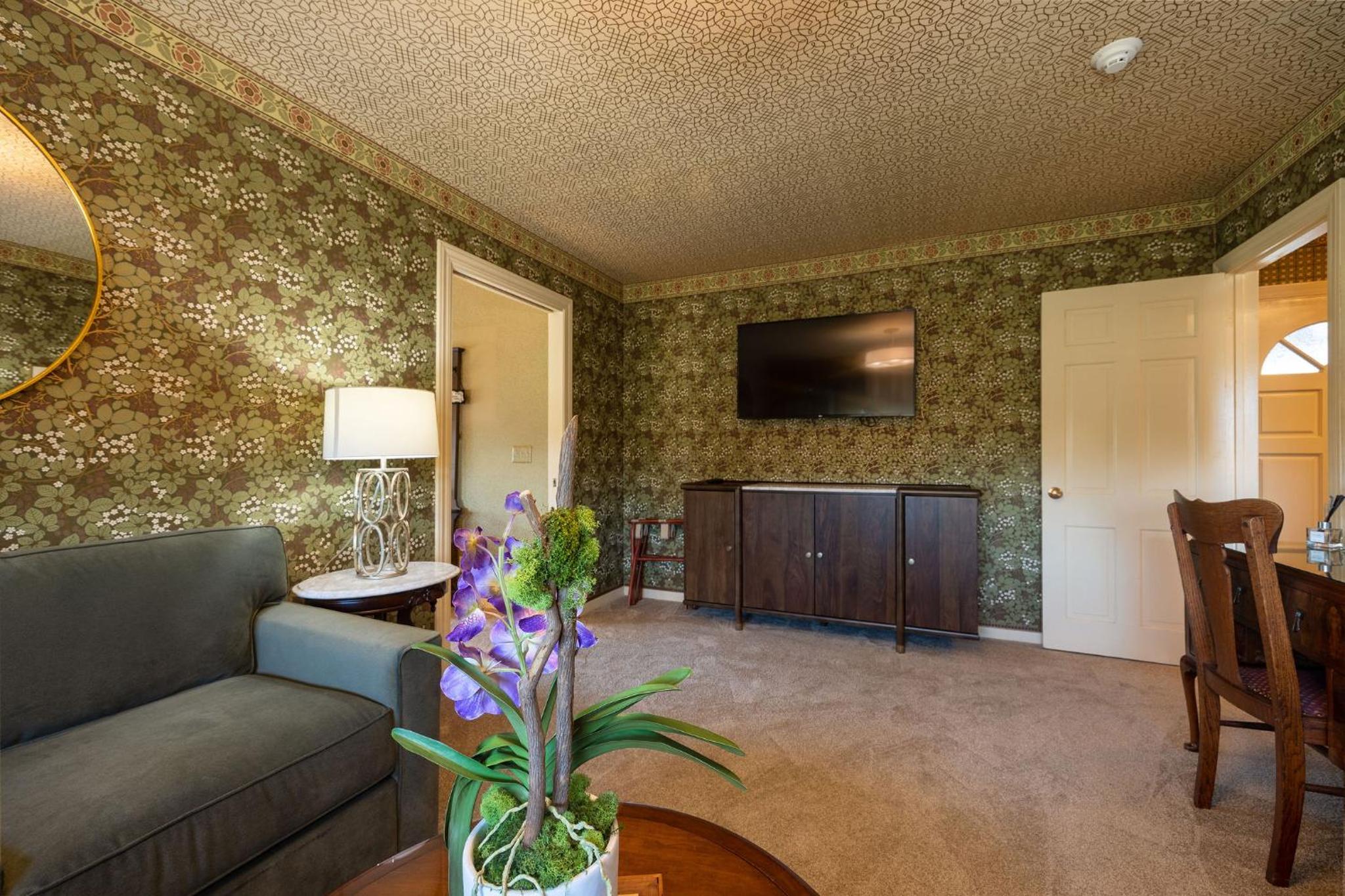 Half Moon Bay Vacations - Mill Rose Inn - Property Image 46