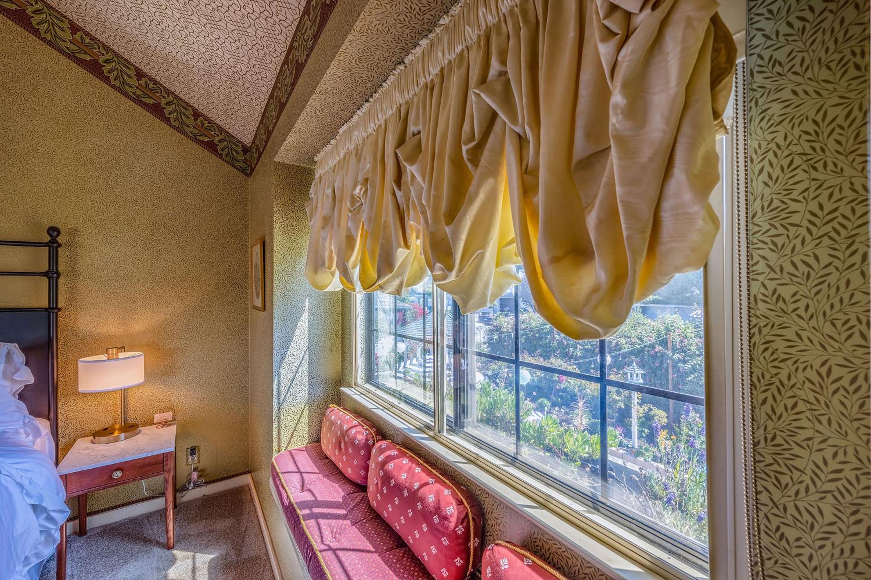 Half Moon Bay Vacations - Mill Rose Inn - Property Image 82