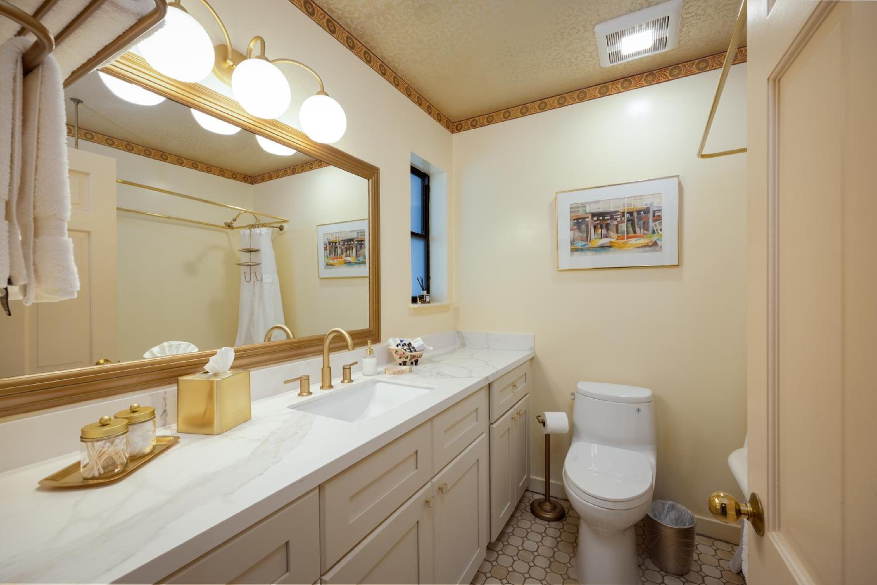 Half Moon Bay Vacations - Mill Rose Inn - Property Image 16