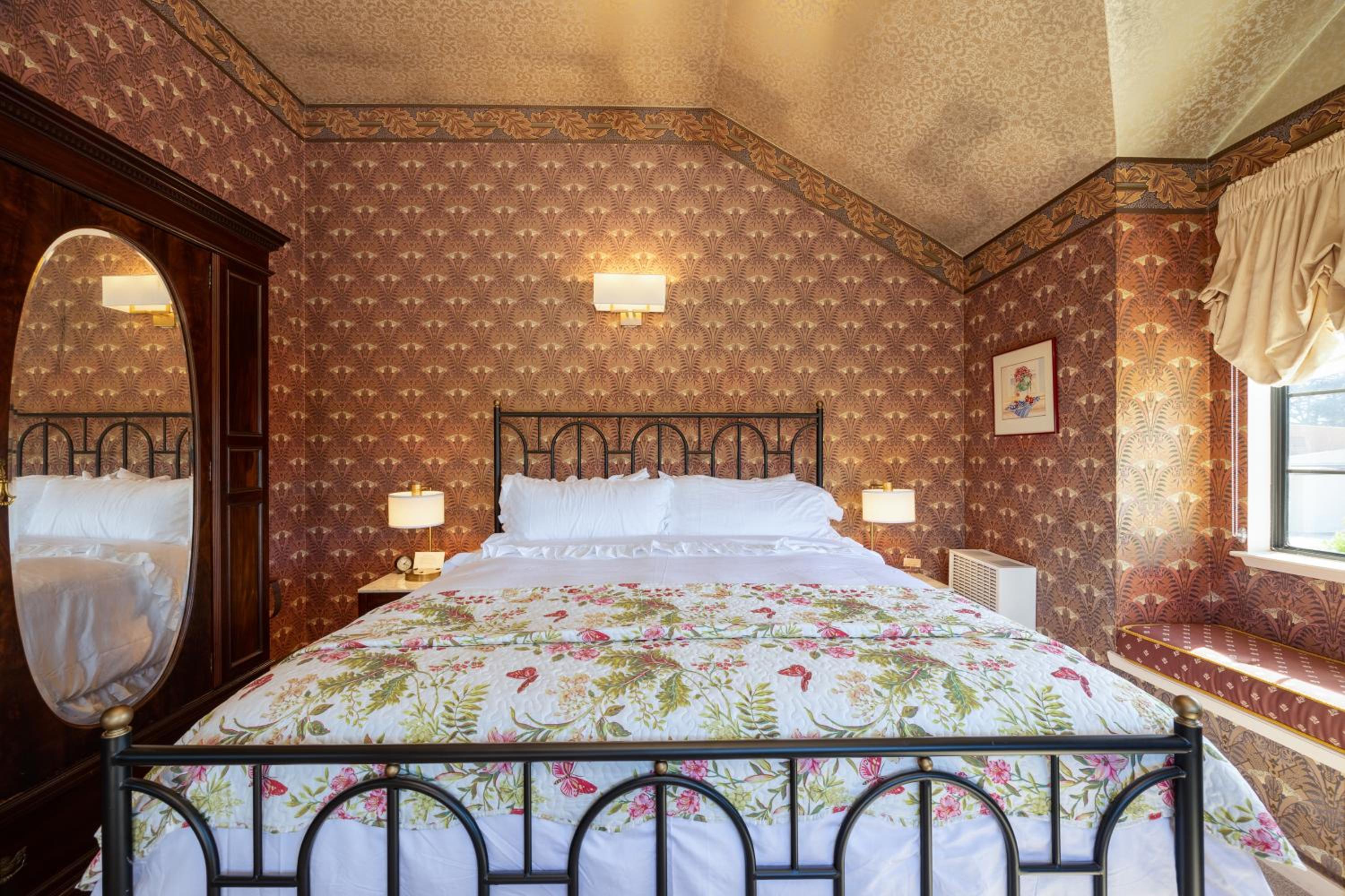 Half Moon Bay Vacations - Mill Rose Inn - Property Image 1