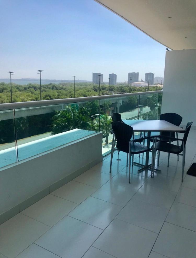 Apto con salida directa a la playa Cartagena Colombia