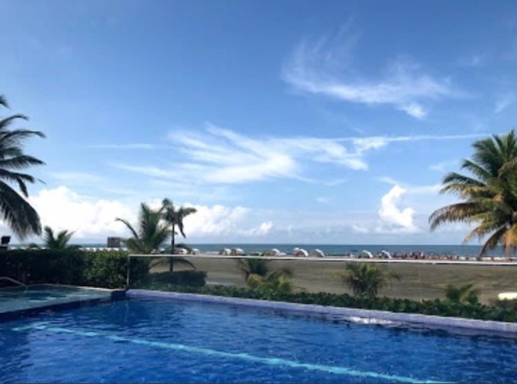 Apto con salida directa a la playa Cartagena Colombia