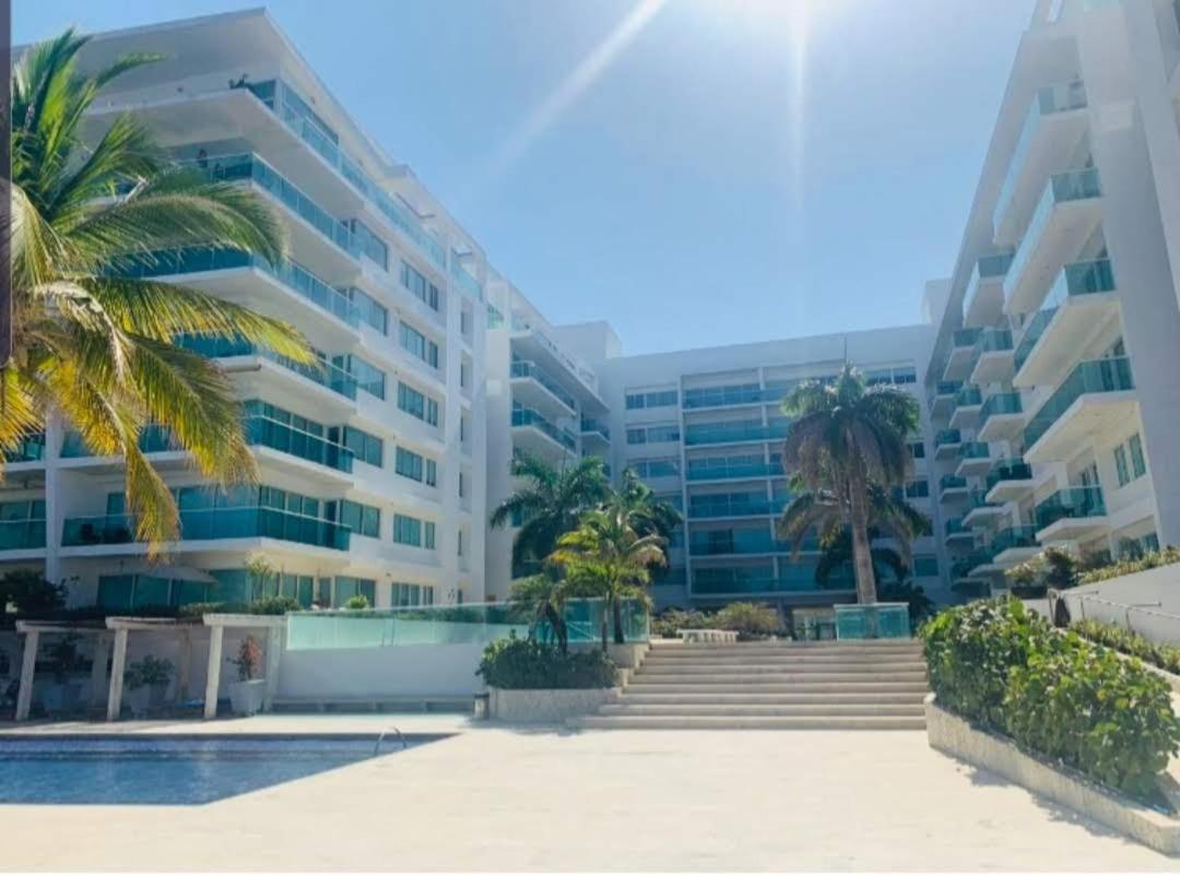 Apto con salida directa a la playa Cartagena Colombia