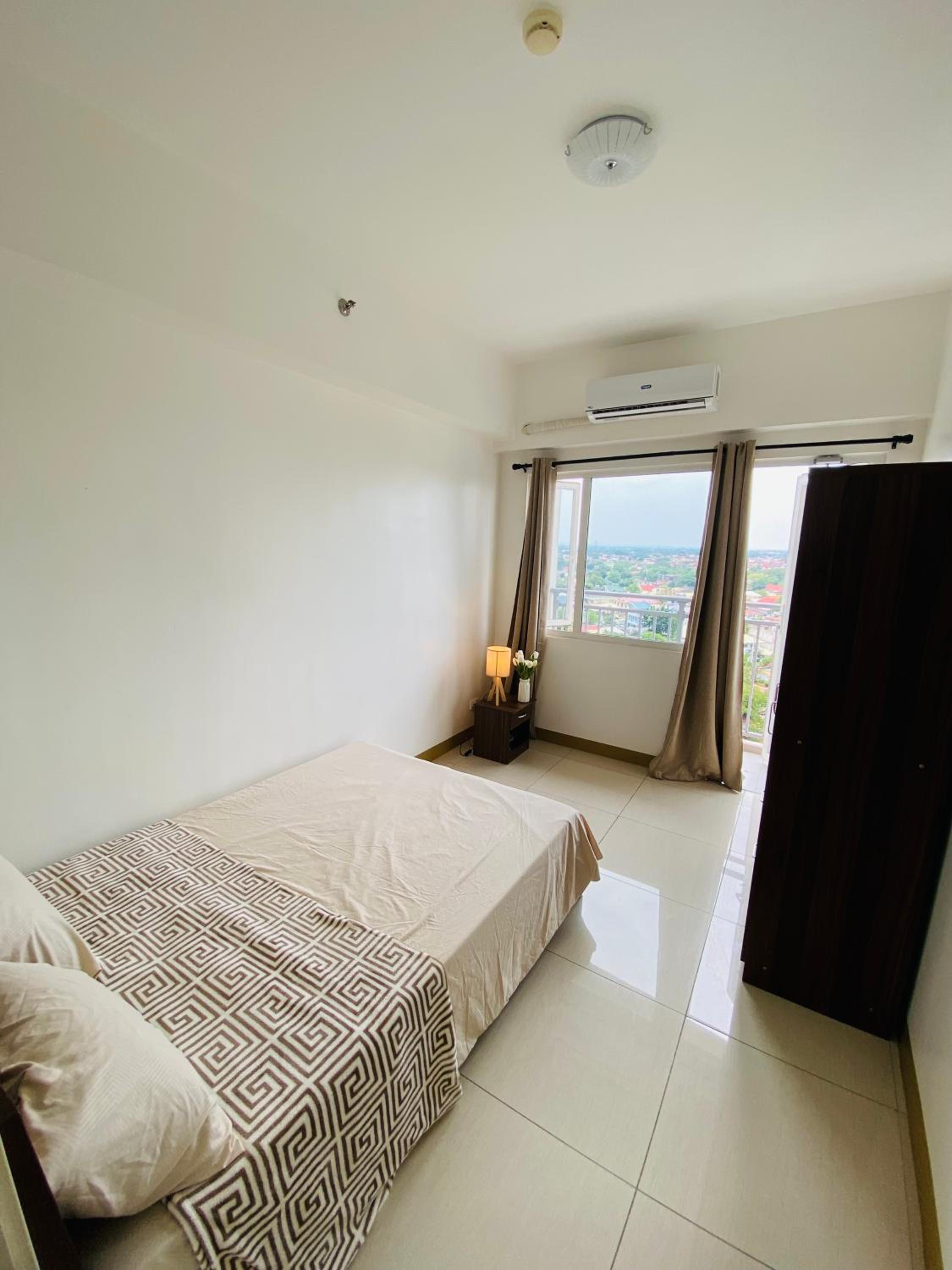 Luxury Two Bedroom with Balcony in SOUTH RESIDENCE of Las Pinas view 5