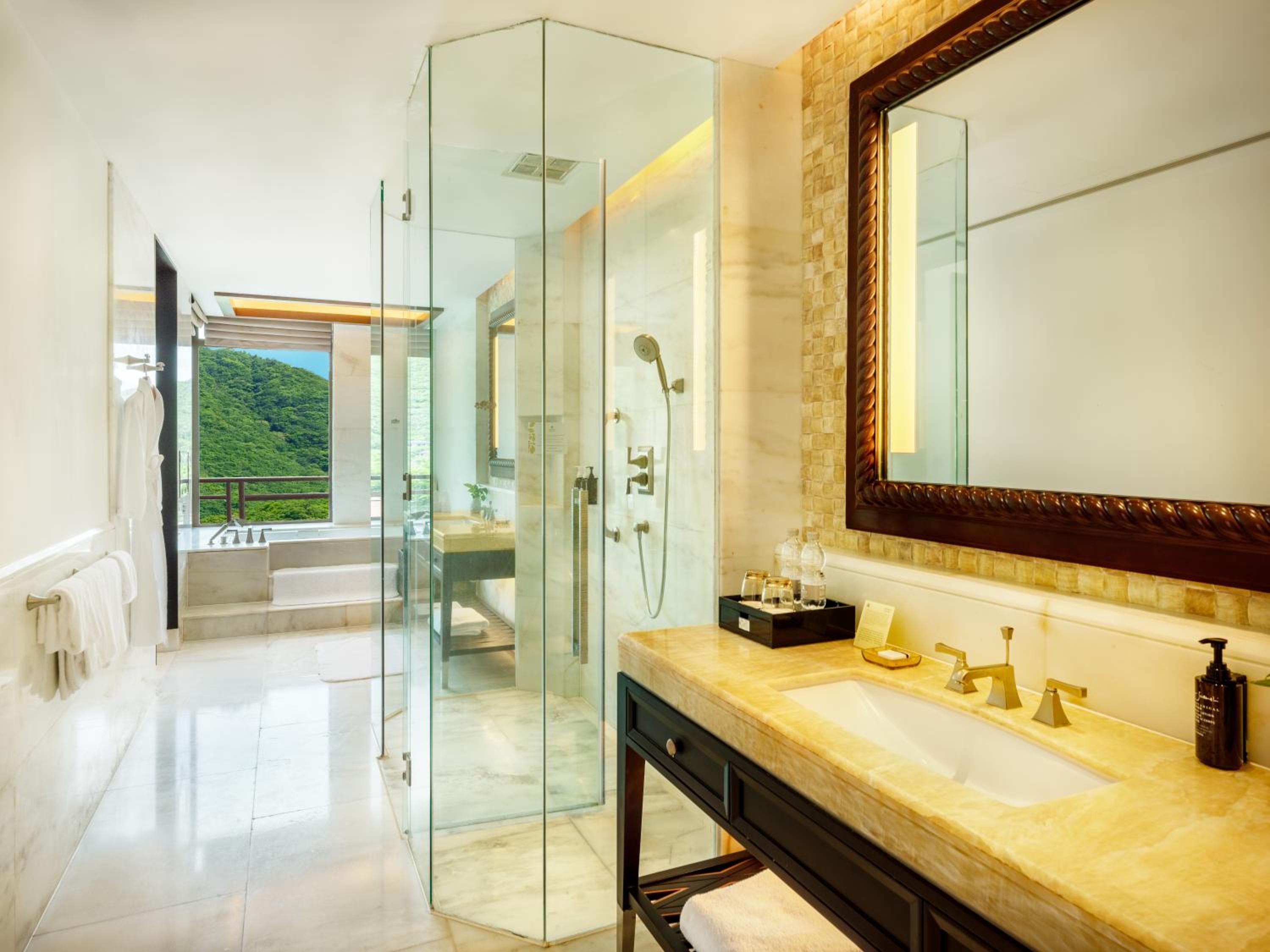 The St. Regis Sanya Yalong Bay Resort 57