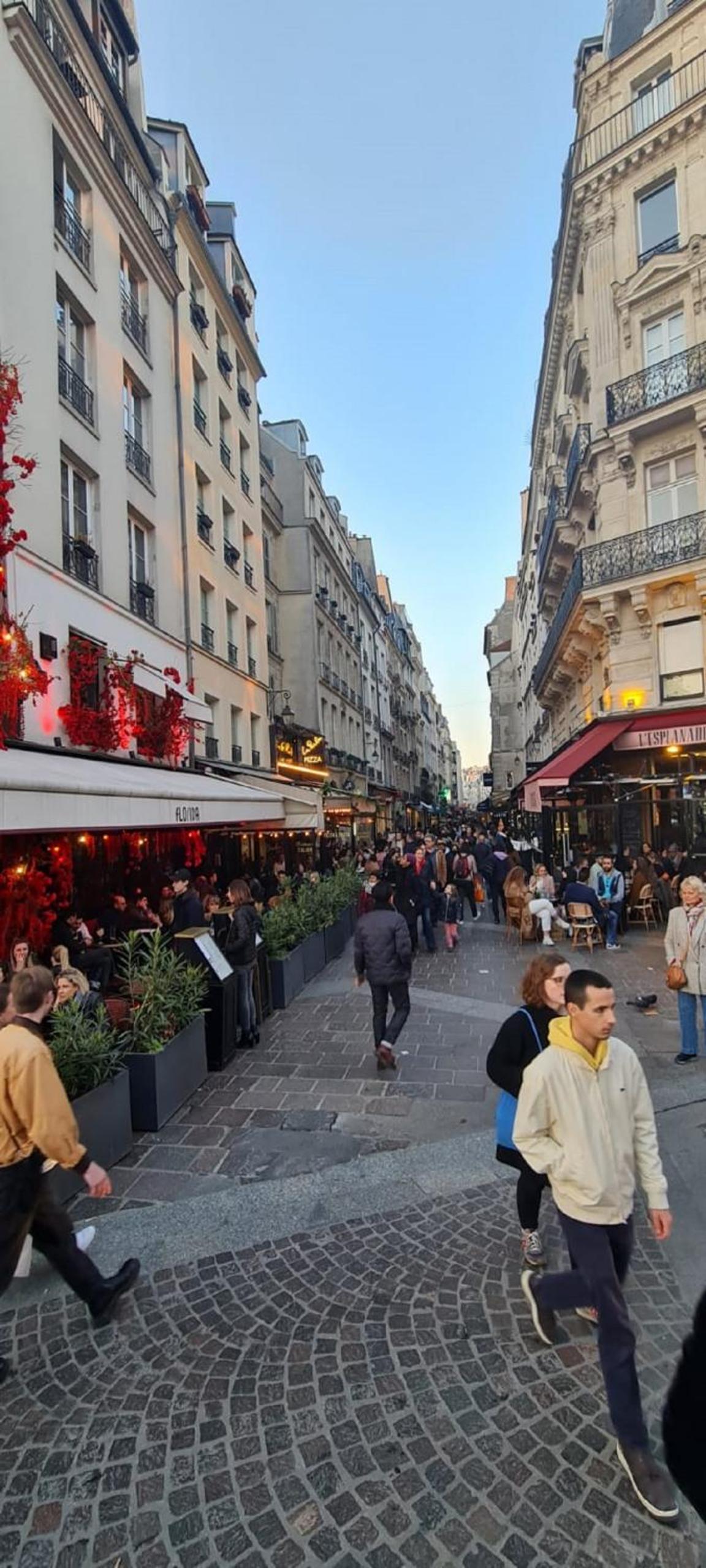 32 Atelier Paris Fashion
