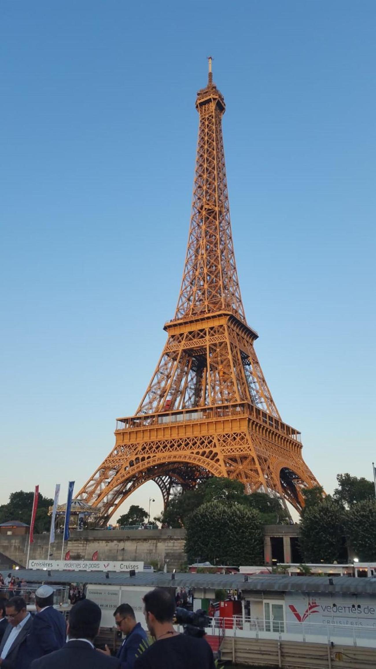 32 Atelier Paris Fashion