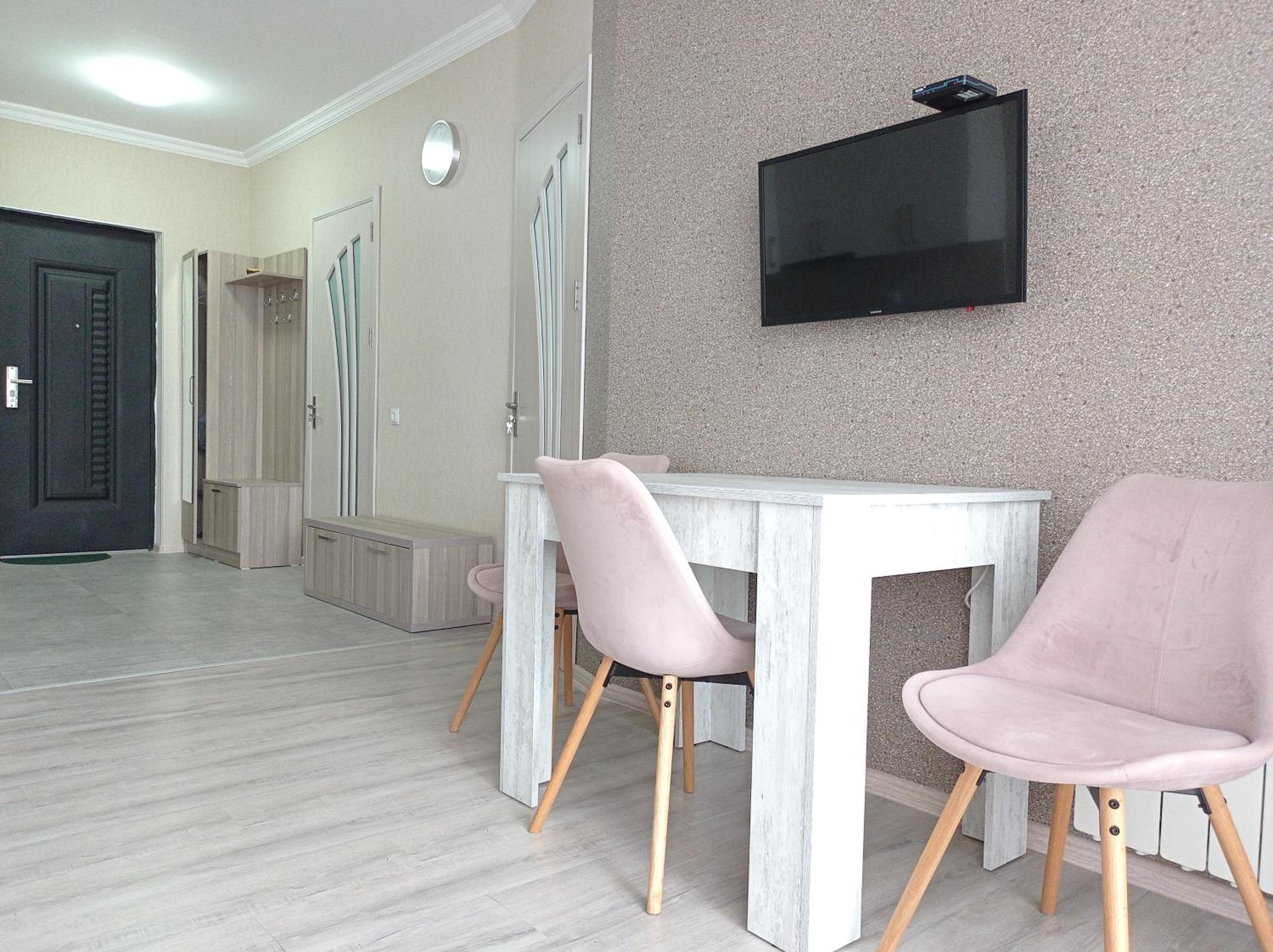 Apartment on Selima Khimshiashvili 32 view 2