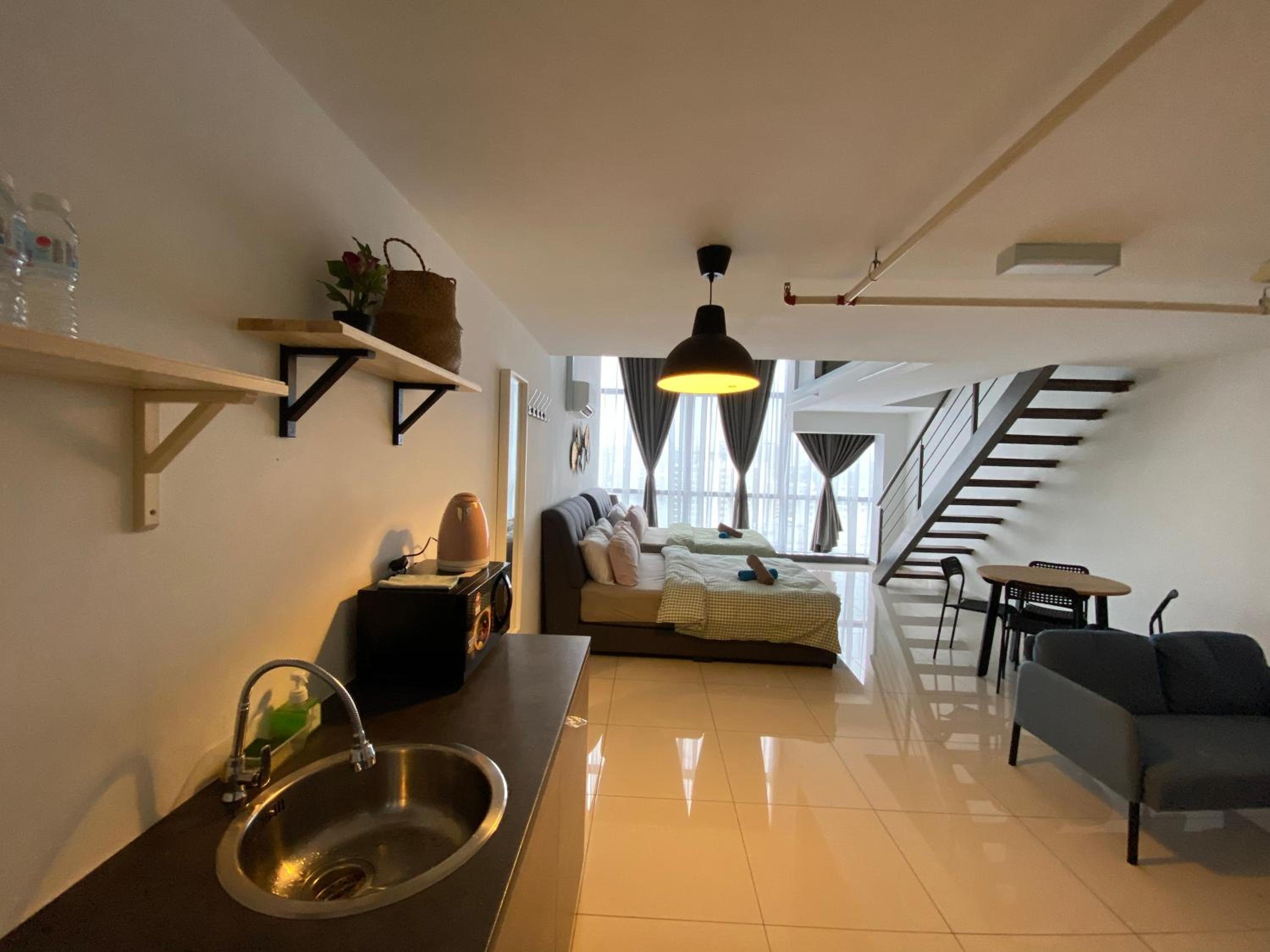 Chrisenbel Suites - Pinnacle PJ