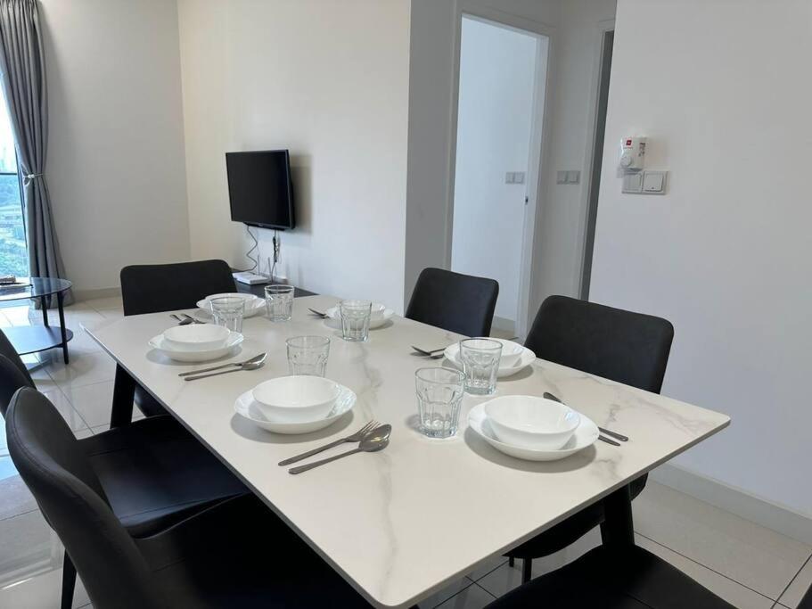 Continew Residence KL Pudu 2R1B / 6pax / IKEA MyTown