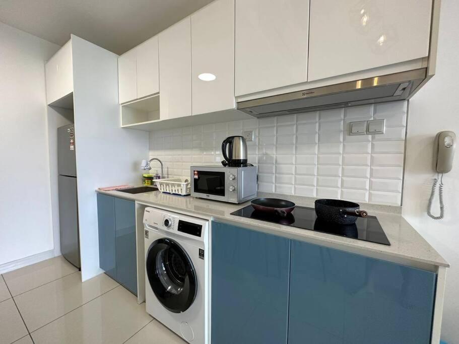 Continew Residence KL Pudu 2R1B / 6pax / IKEA MyTown