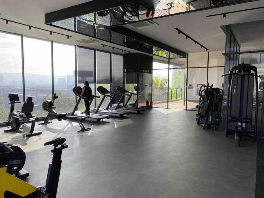Continew Residence KL Pudu 2R1B / 6pax / IKEA MyTown
