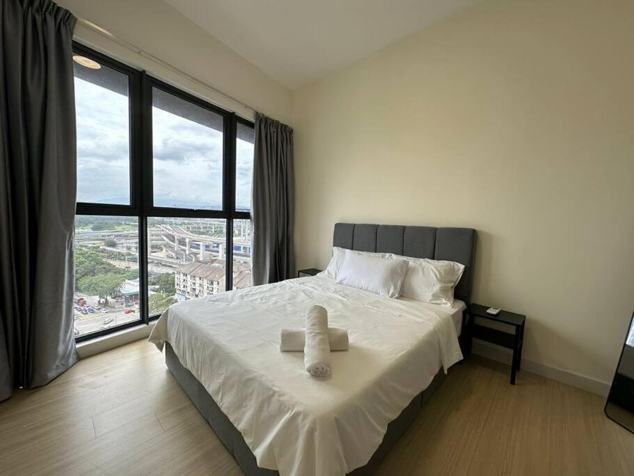 Continew Residence KL Pudu 2R1B / 6pax / IKEA MyTown