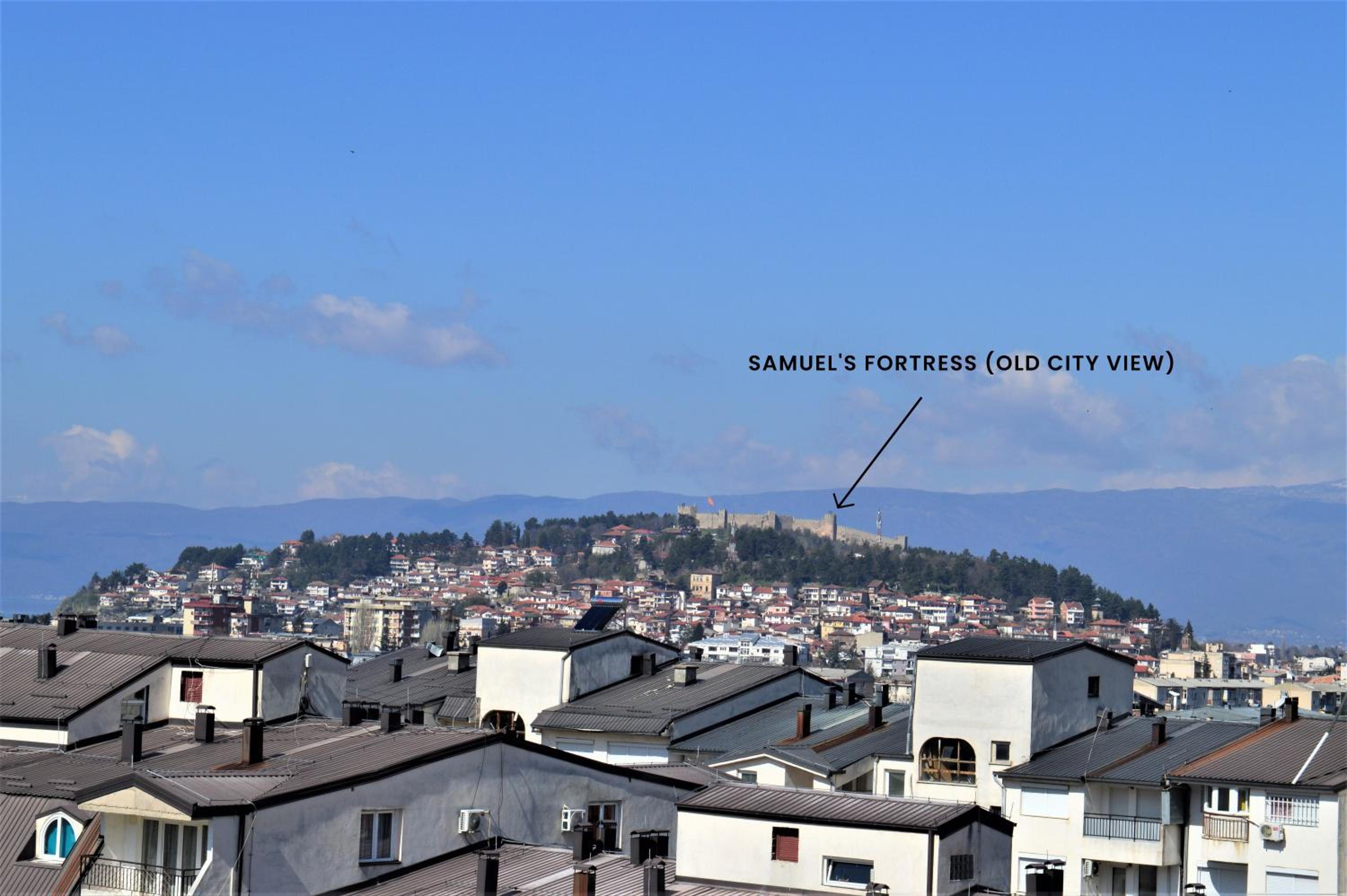 Charming & Spacious 2 Bedroom Apartment with a Gorgeous 8th-floor view
