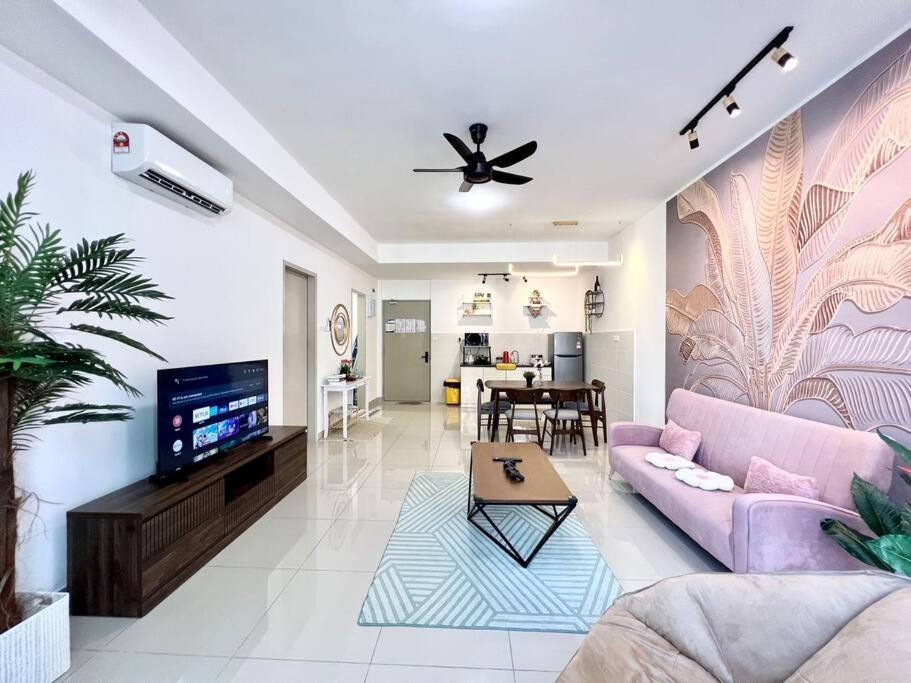 New Condo Bali- 1BR/4Pax/2Carpark nr jonker encore photo 1