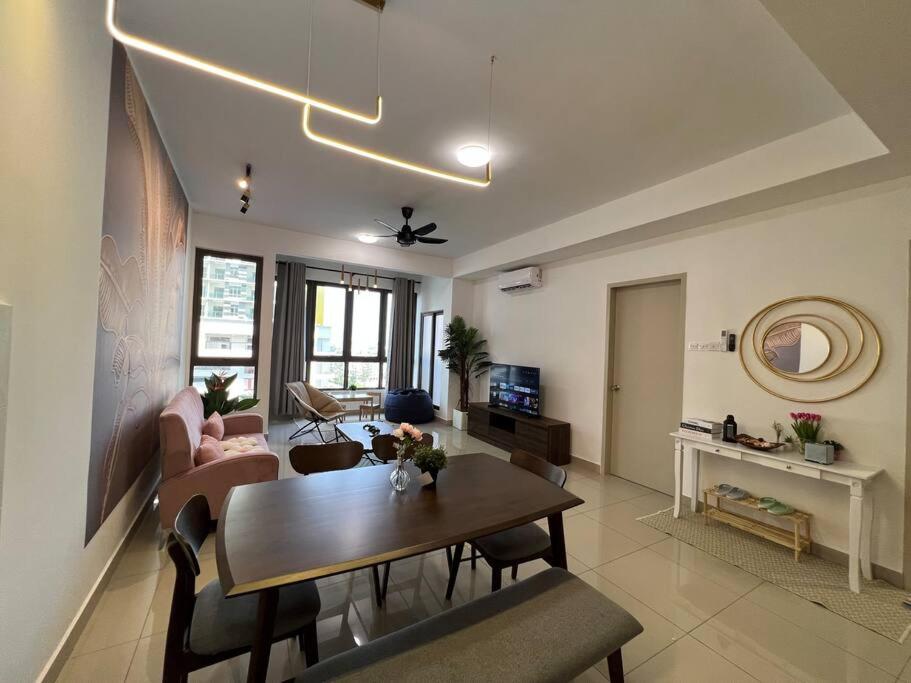 New Condo Bali- 1BR/4Pax/2Carpark nr jonker encore photo 4