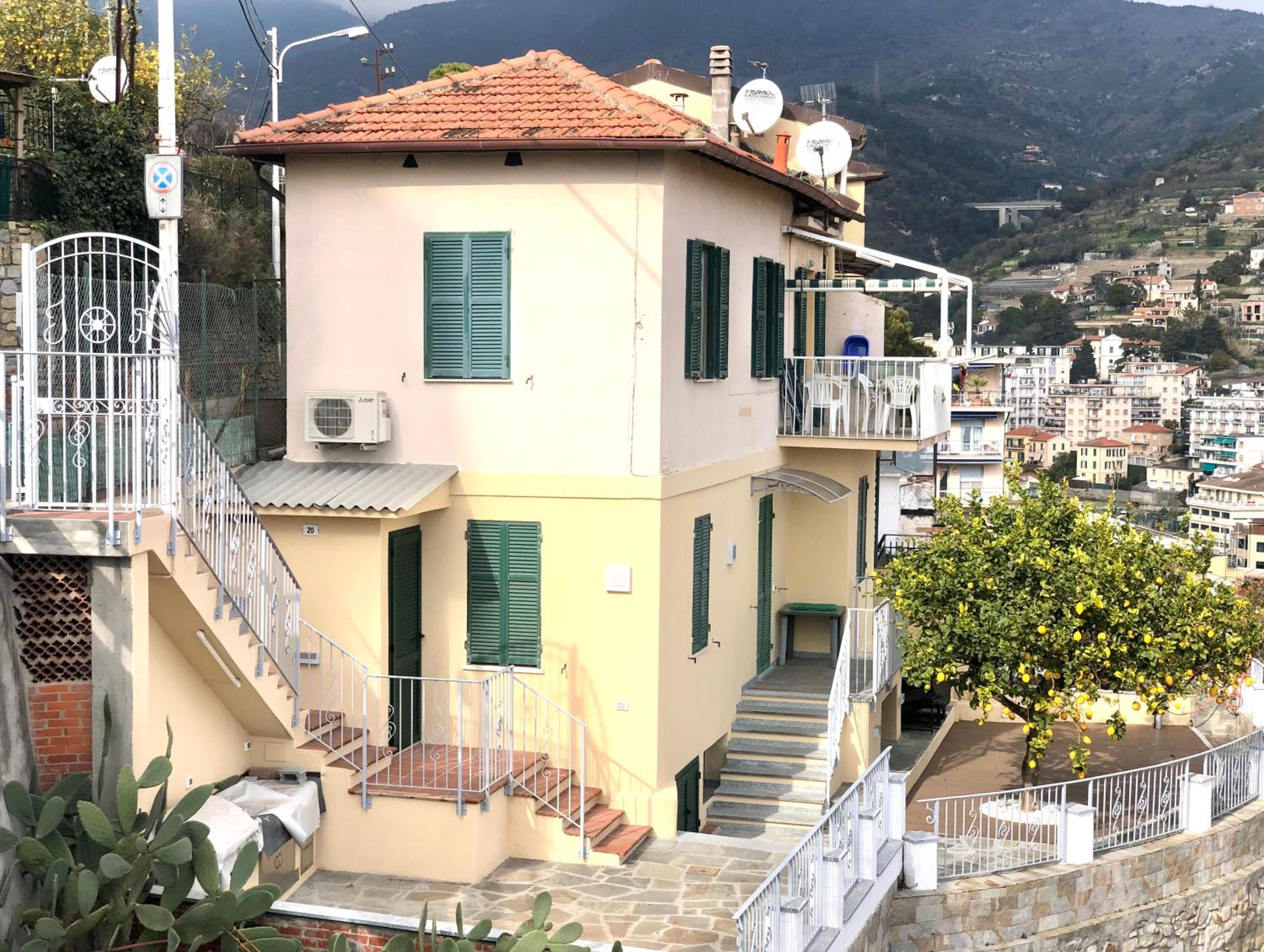 Casa Sandra - Sanremo sea view, with garage