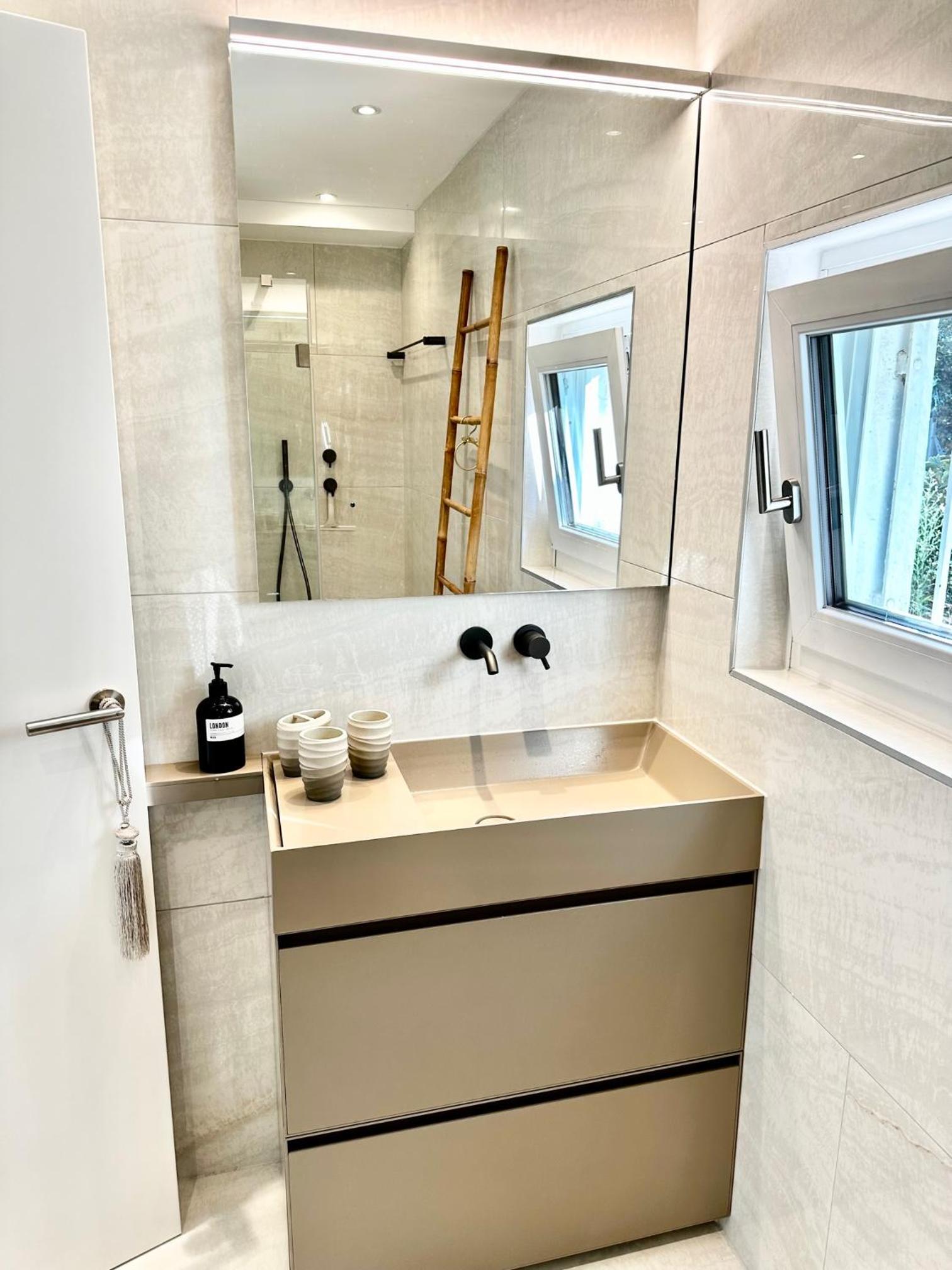 Ferienwohnung Il Sogno mit privatem Seeanstoss in Riva San Vitale-Lugano