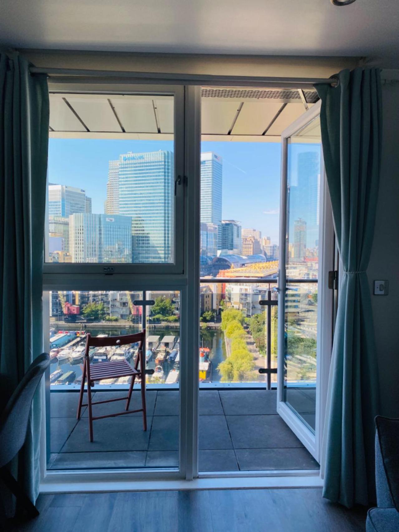 Morden 2bed2bath London Zone2 City/River View Home