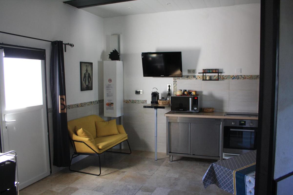 Photo 9