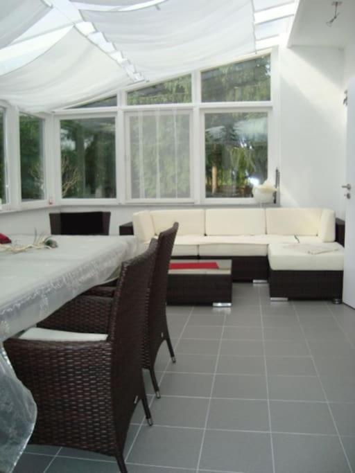 Ferienhaus mit Wintergarten am See (Angelparadies)