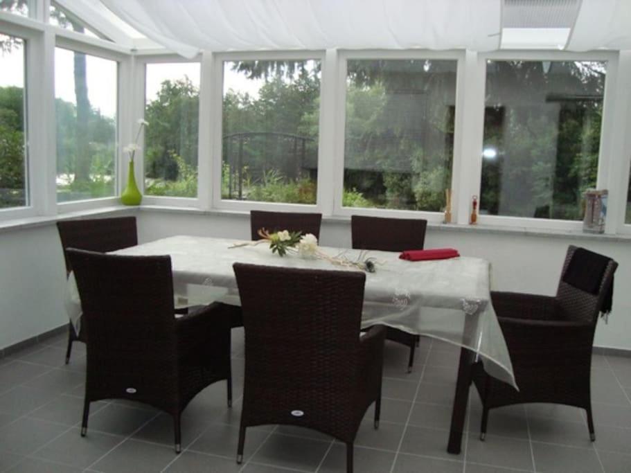 Ferienhaus mit Wintergarten am See (Angelparadies)