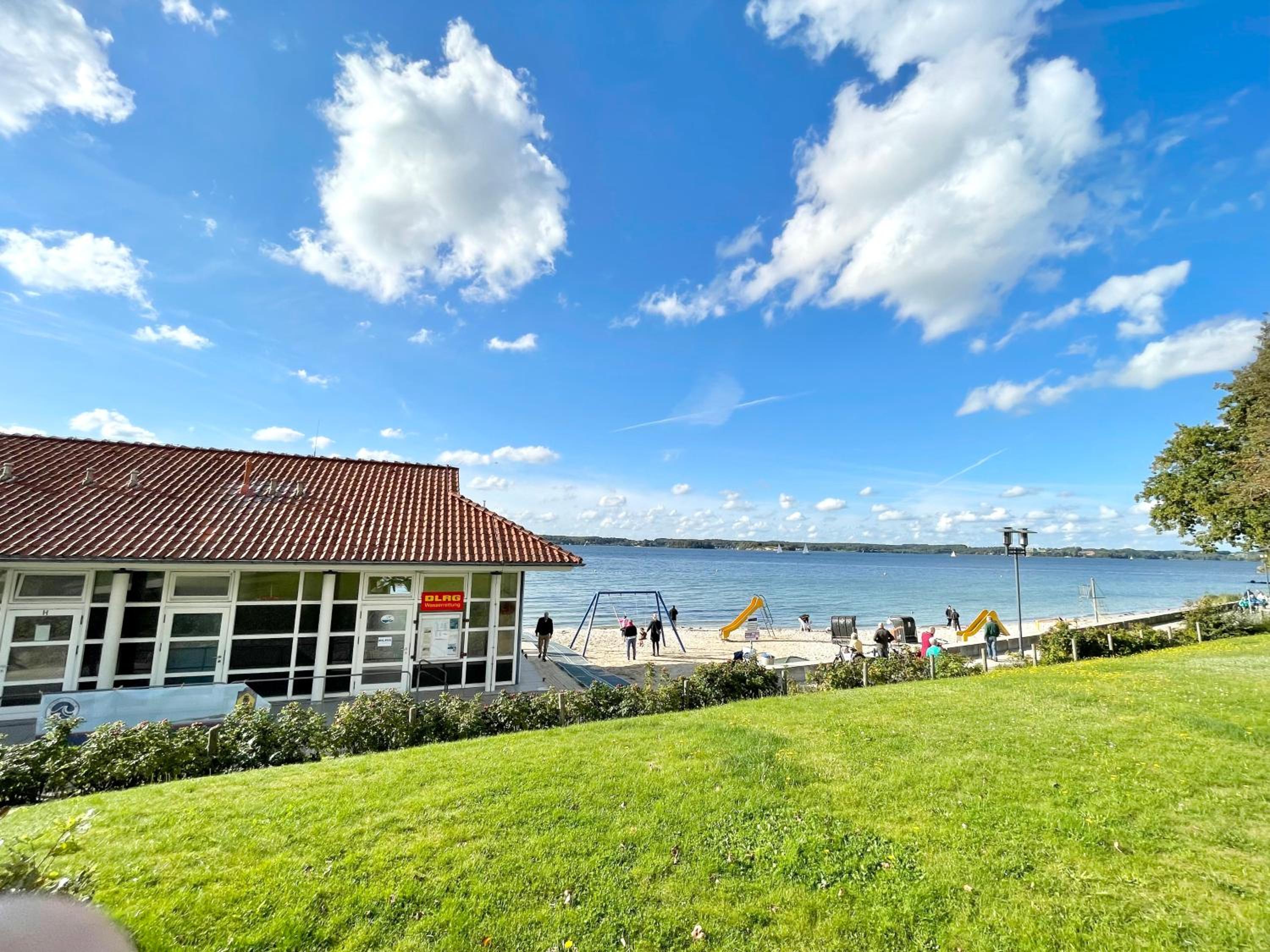 Gemütliche 3-Zimmer Wohnung mit Kamin und Parklatz, Nähe Ostsee Strand