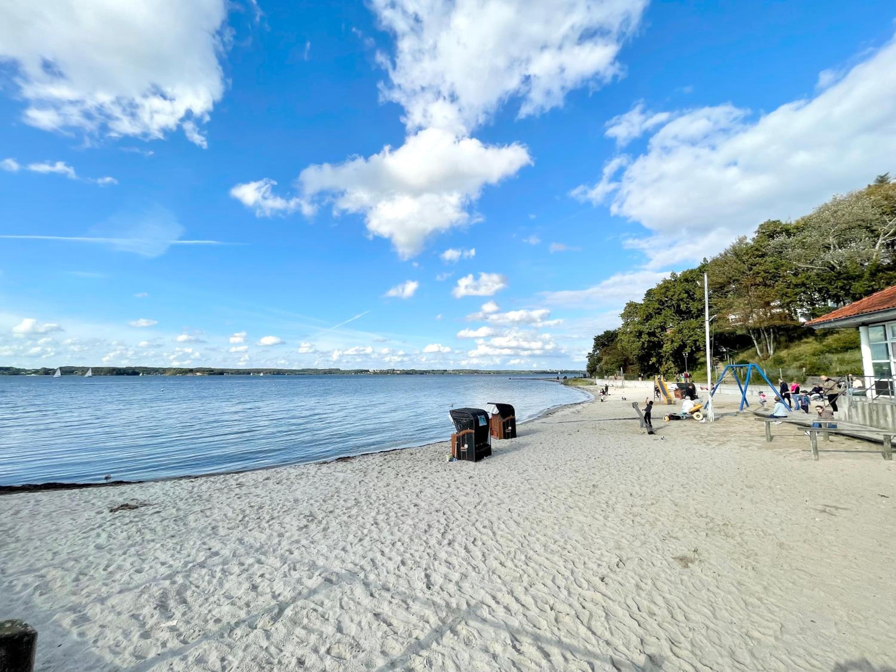 Gemütliche 3-Zimmer Wohnung mit Kamin und Parklatz, Nähe Ostsee Strand