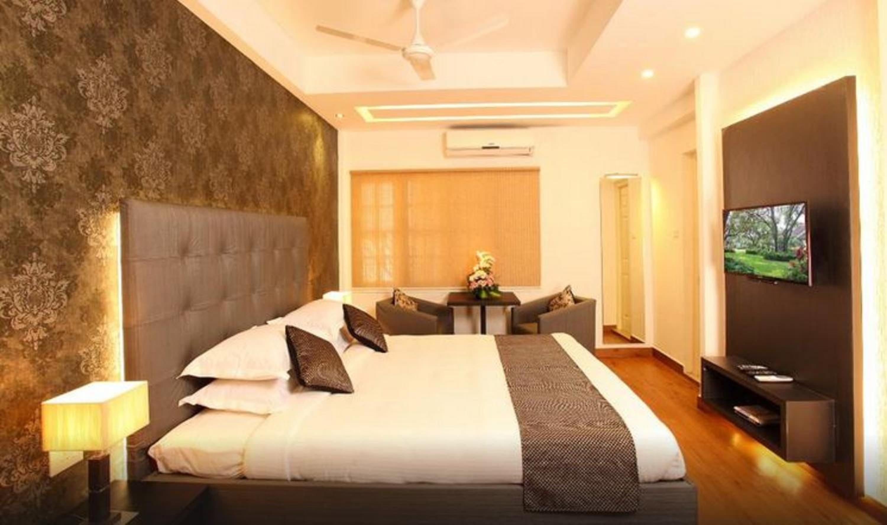 Hotel Luciya Palace
