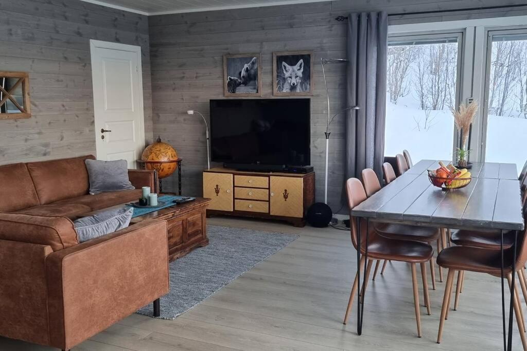 Hele utleiebolig Årøybuktneset