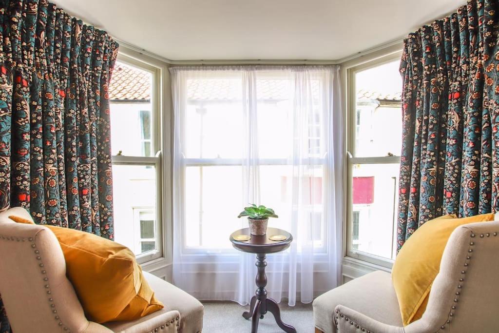 Stunning Cromer beach house with sea views view 3